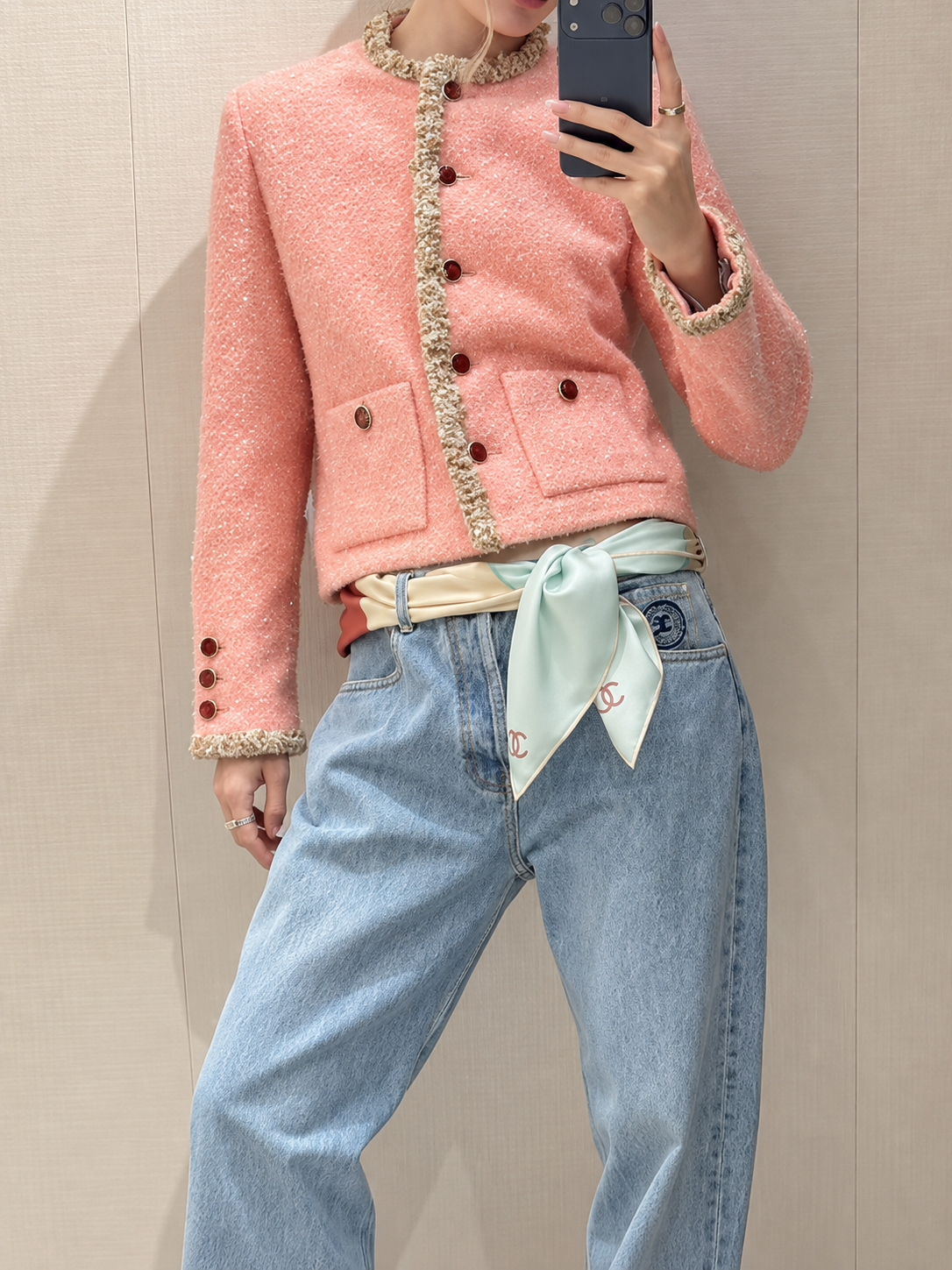 [CHANEL] 샤넬 라이트 블루 워시드 스트레이트 데님 팬츠