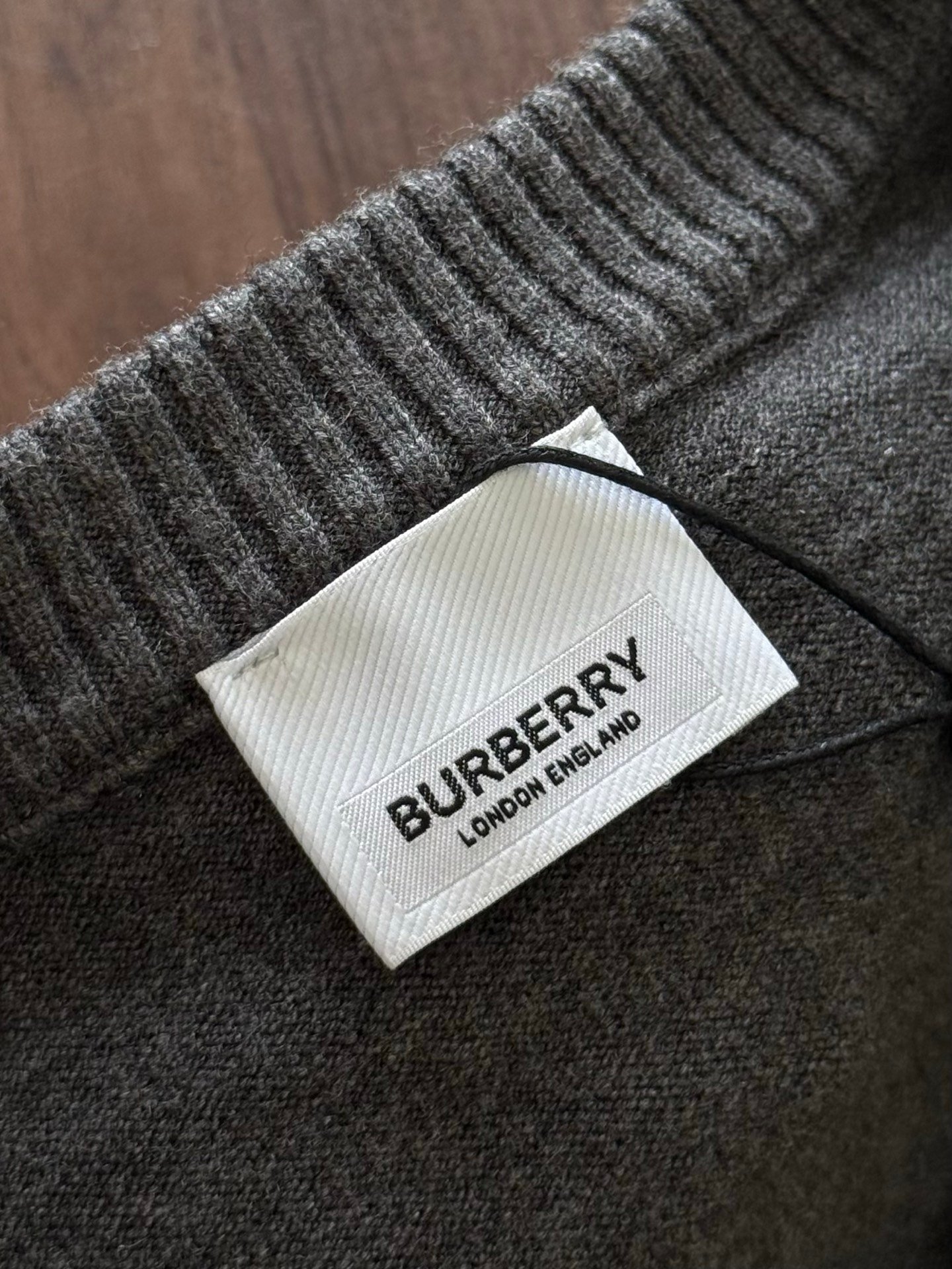 [BURBERRY] 버버리 체크 트리밍 라운드 니트 가디건