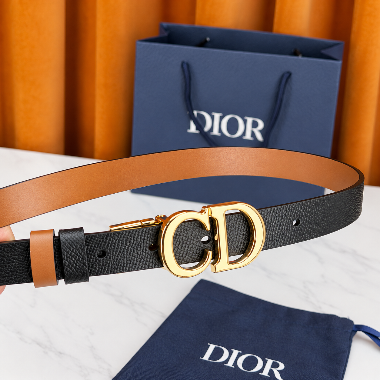 [DIOR] 디올 CD 버클 리버서블 레더 벨트
