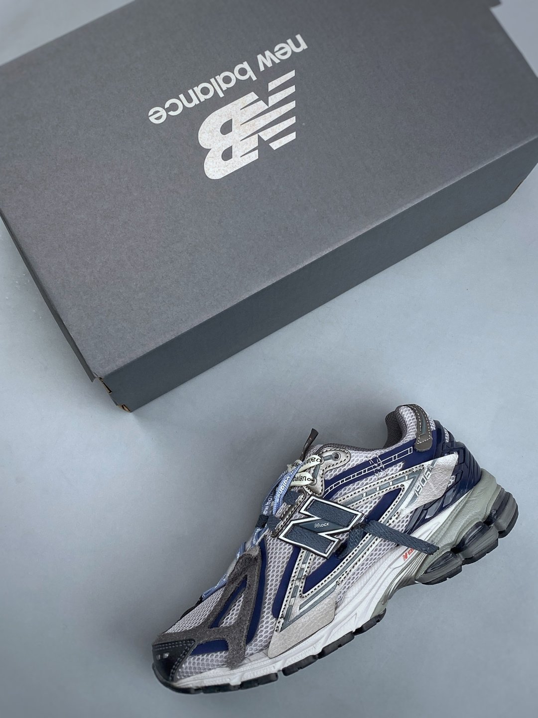 [NEW BALANCE] 뉴발란스 1906R 빈티지 러닝 스니커즈