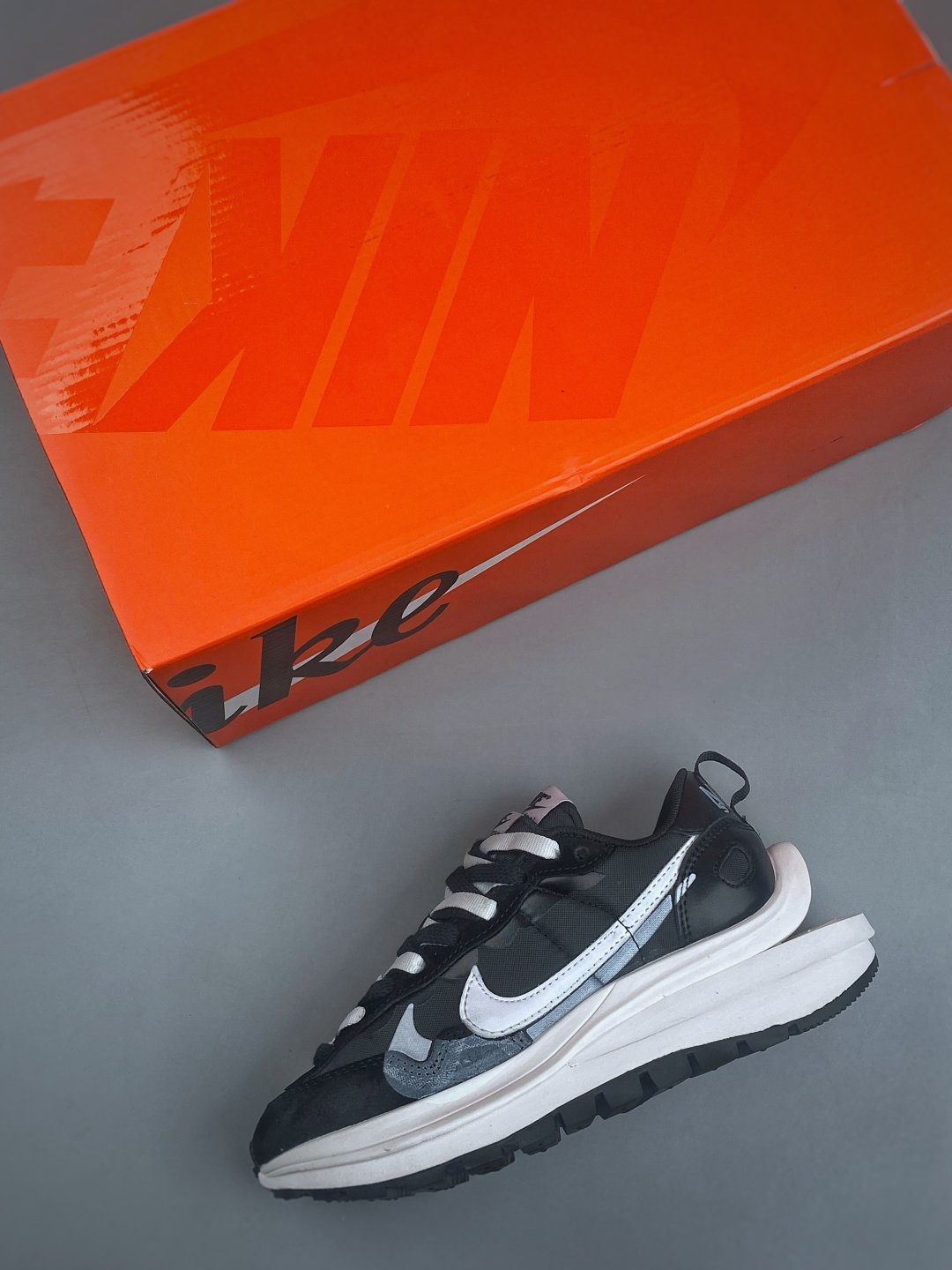 [NIKE X SACAI] 나이키 X 사카이 베이퍼와플 블랙