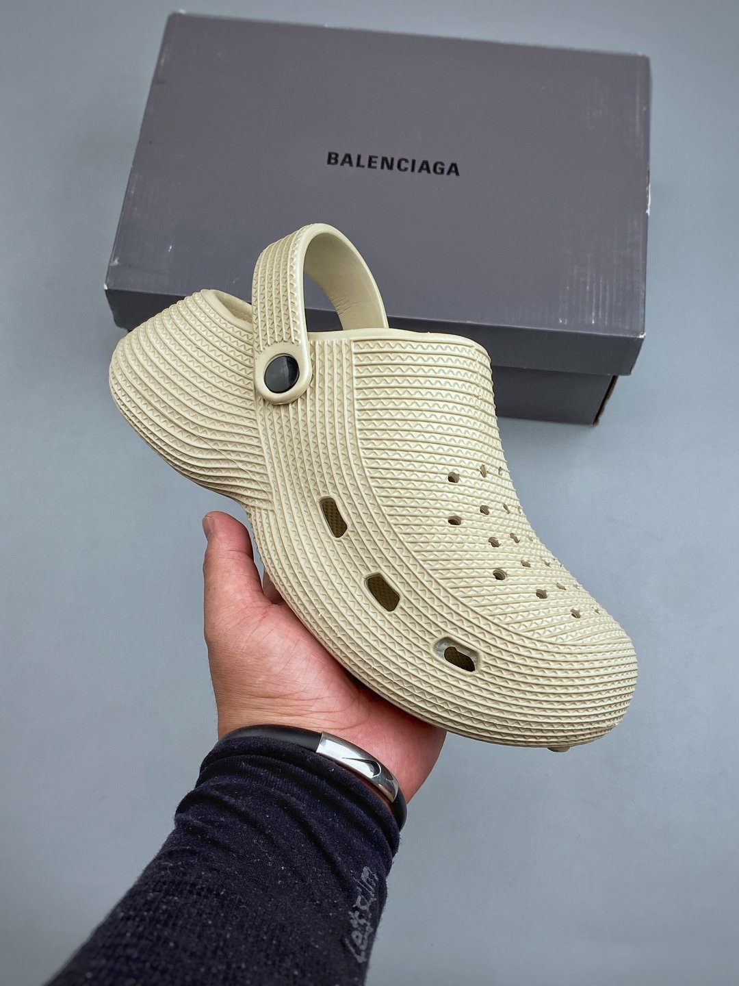 [BALENCIAGA] 발렌시아가 몰드 플랫폼 클로그 샌들