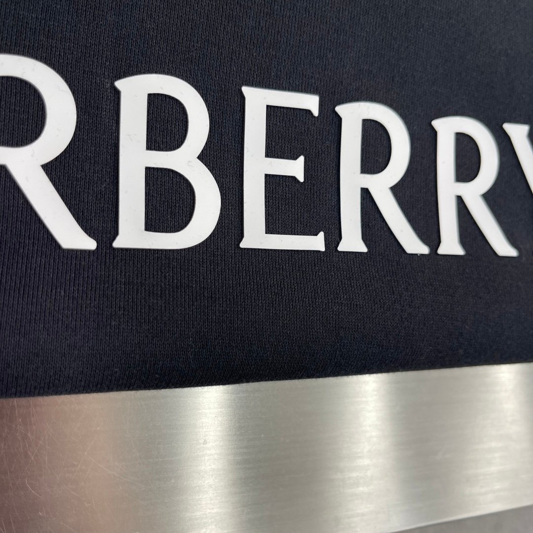 [BURBERRY] 버버리 로고 프린트 크루넥 맨투맨