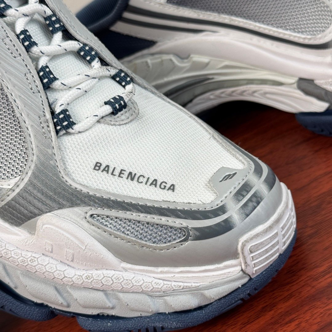 [BALENCIAGA] 발렌시아가 Triple S.2 뮬 스니커즈