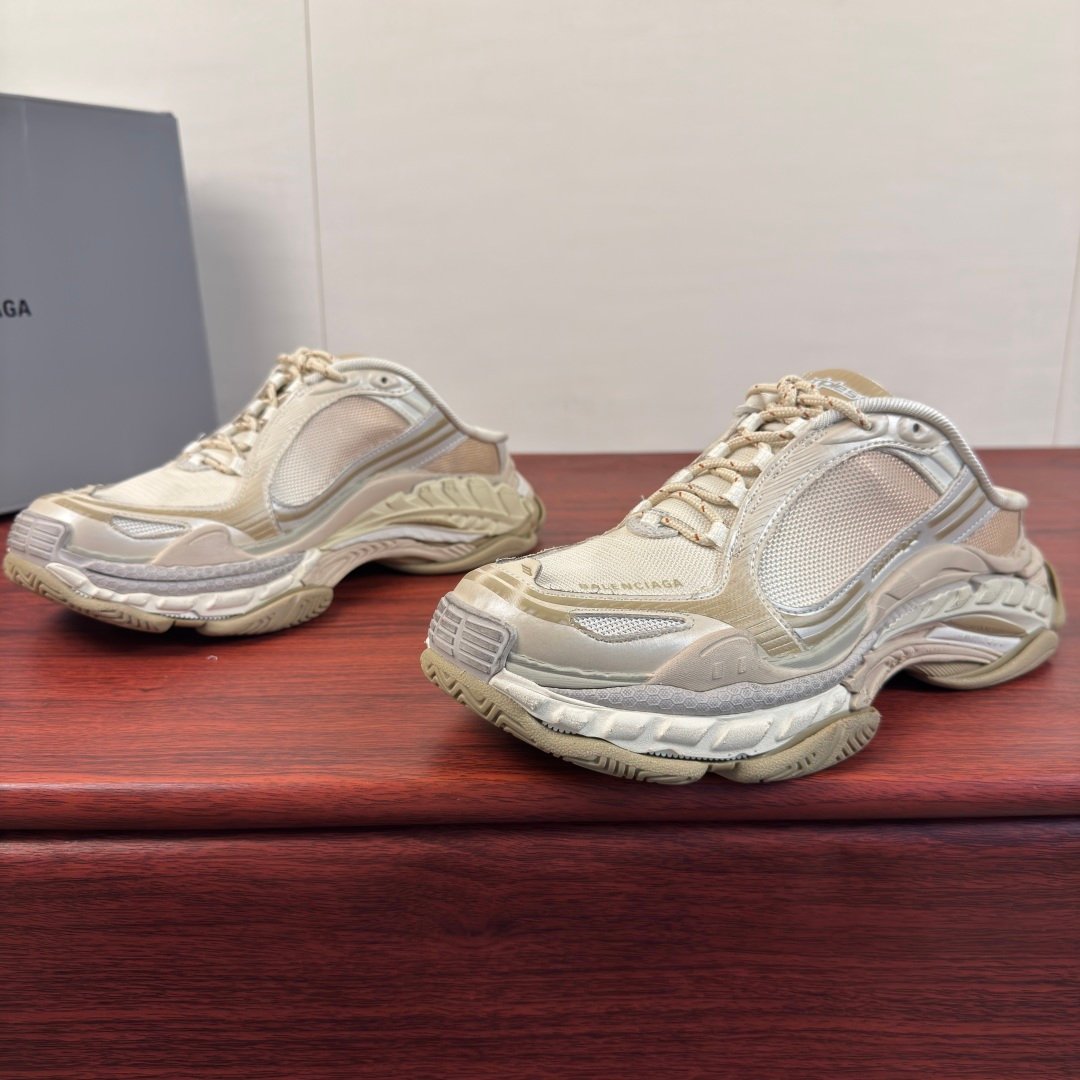 [BALENCIAGA] 발렌시아가 Triple S.2 뮬 스니커즈