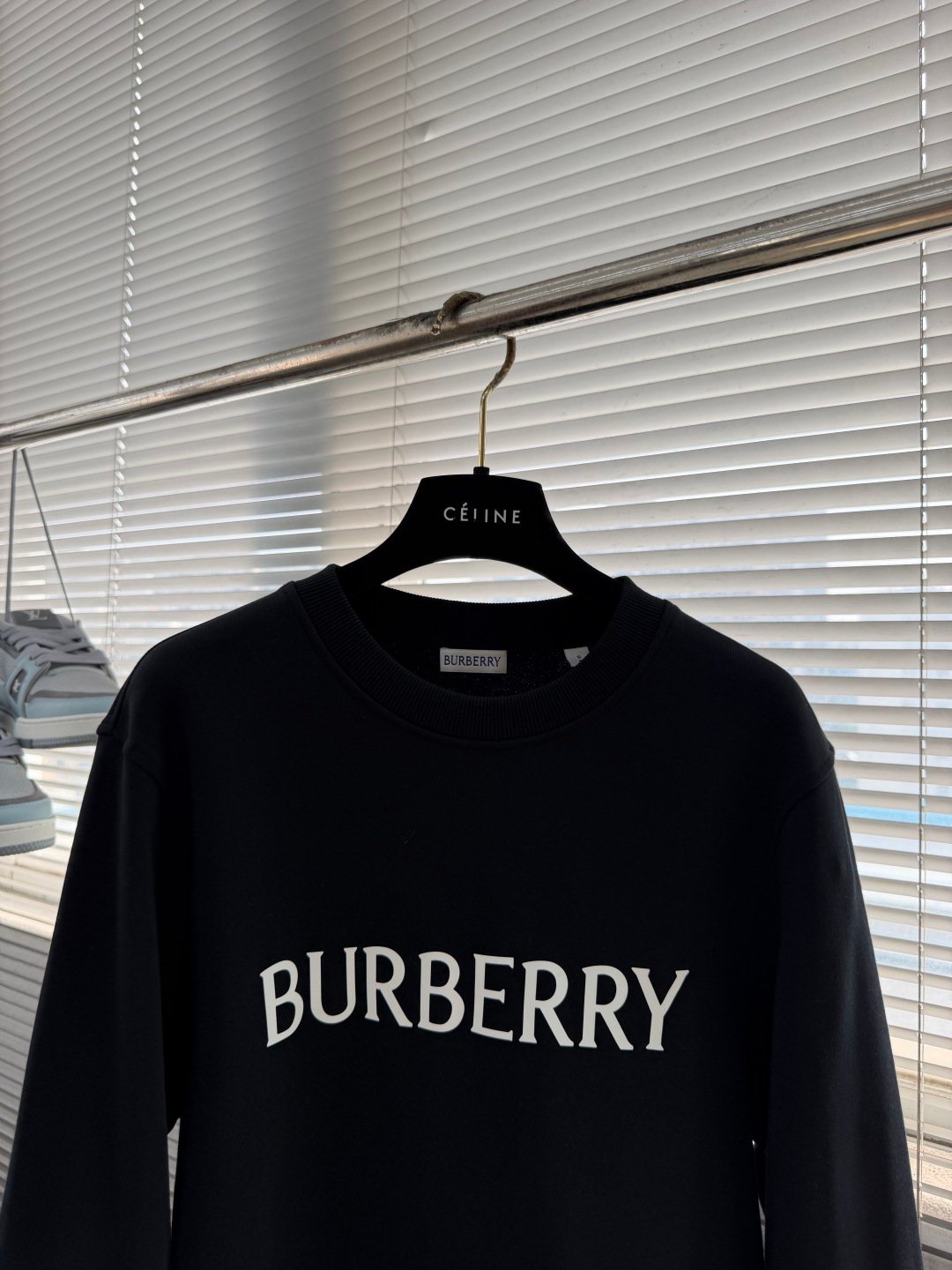 [BURBERRY] 버버리 로고 프린트 크루넥 맨투맨