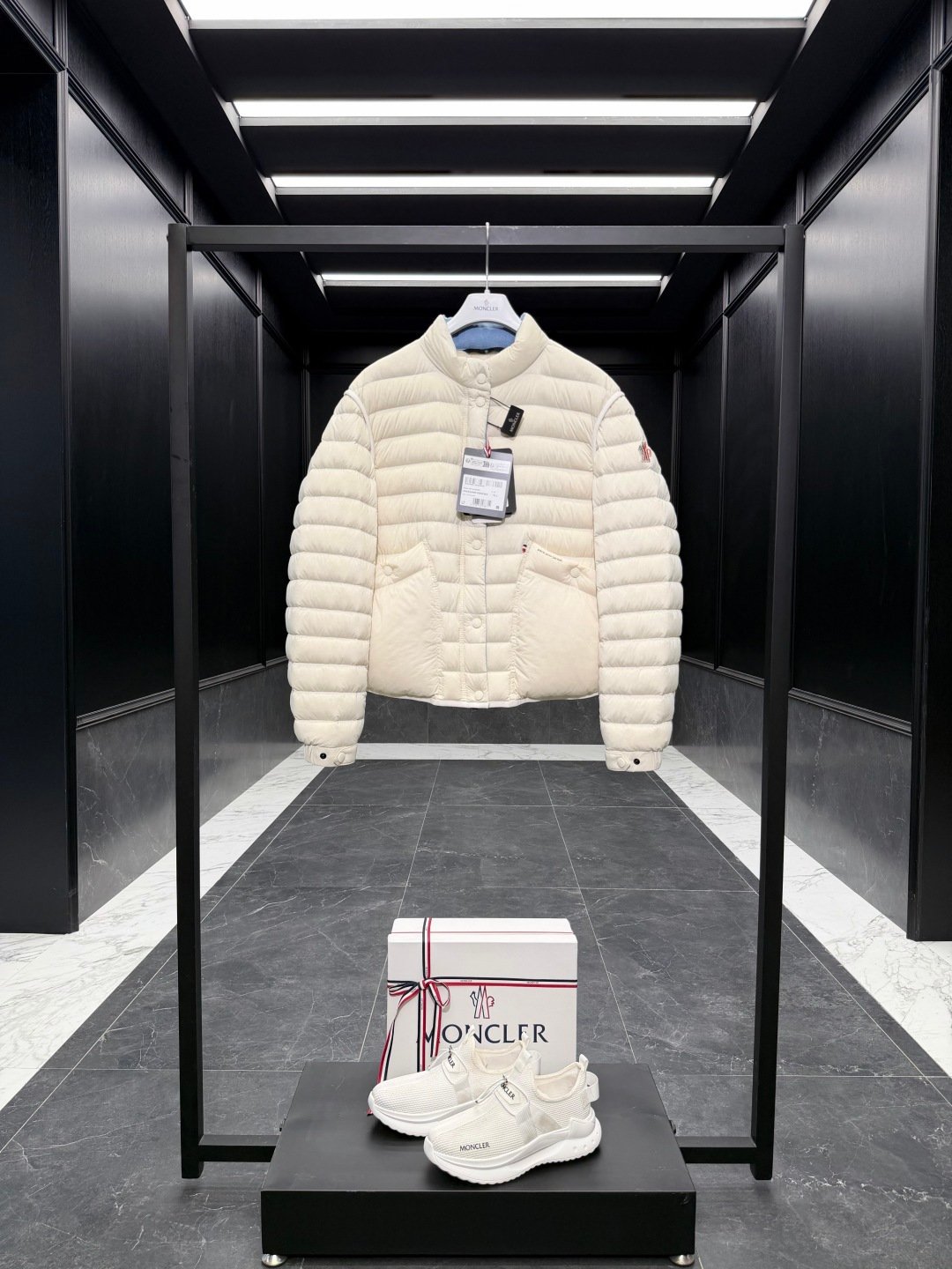 [MONCLER] 몽클레르 그레노블 경량 다운 재킷