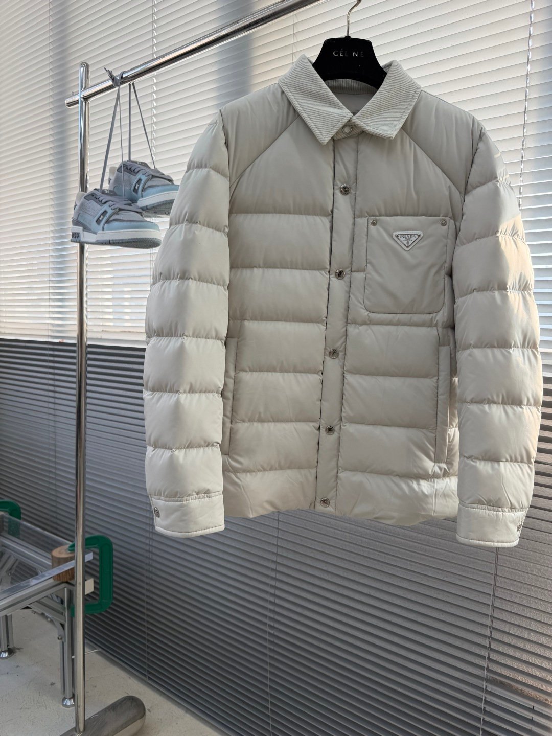 [PRADA] 프라다 리브 칼라 다운 재킷