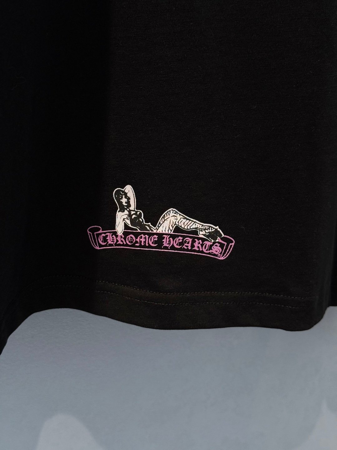 [CHROME HEARTS] 크롬하츠 고딕 그래픽 롱슬리브 티셔츠
