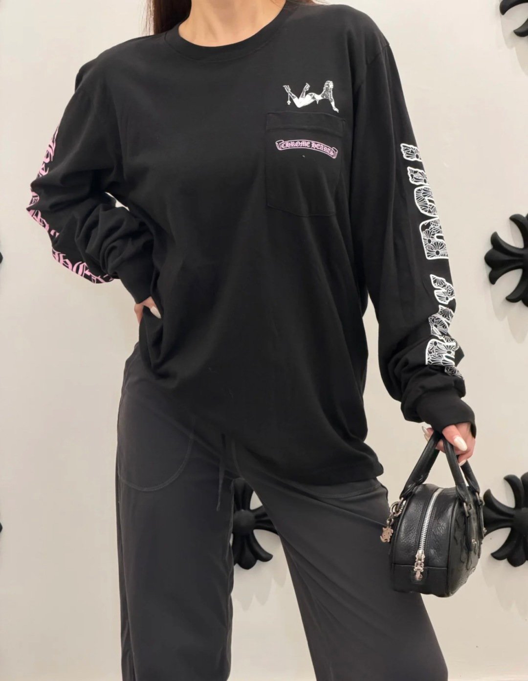 [CHROME HEARTS] 크롬하츠 고딕 그래픽 롱슬리브 티셔츠