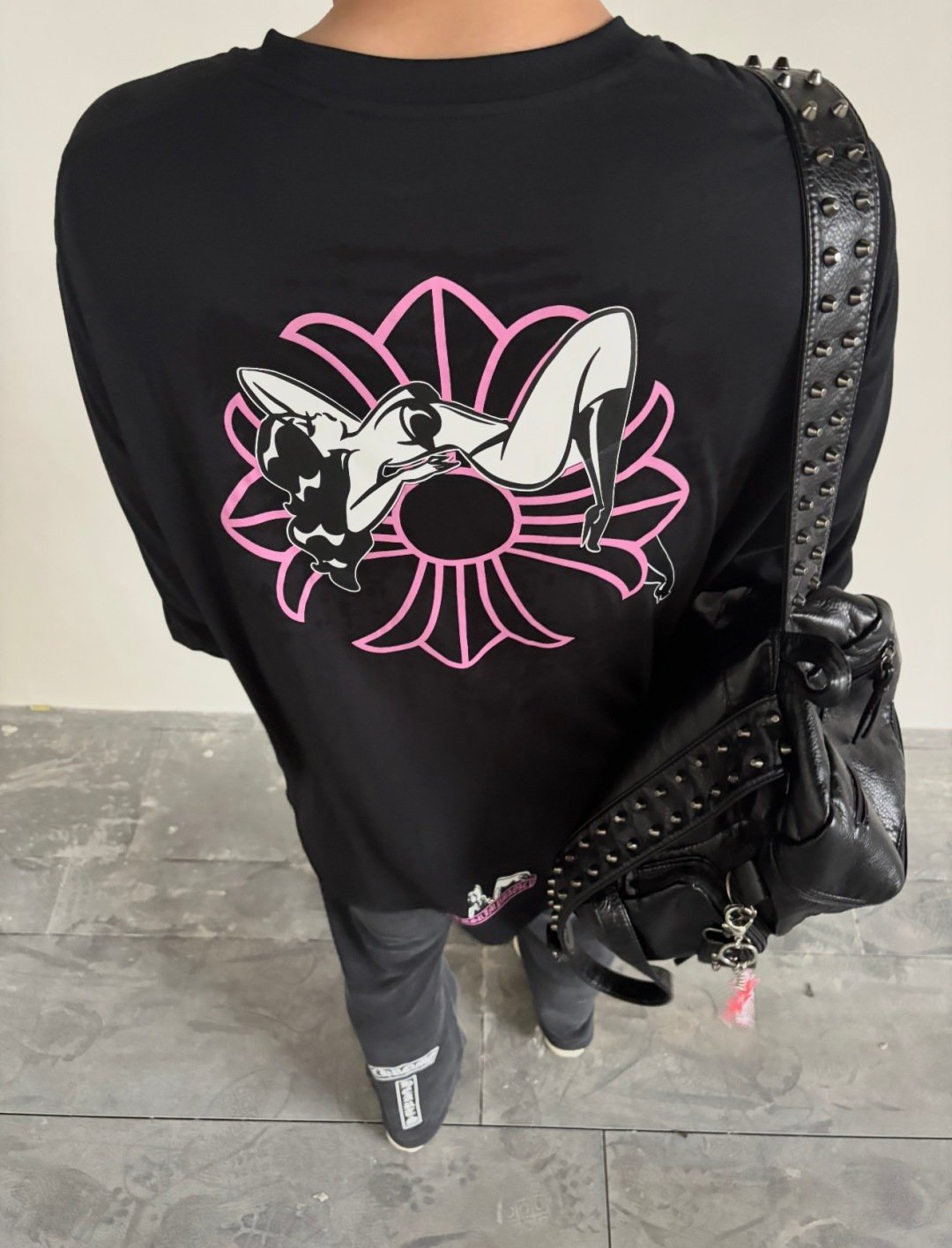 [CHROME HEARTS] 크롬하츠 고딕 그래픽 롱슬리브 티셔츠