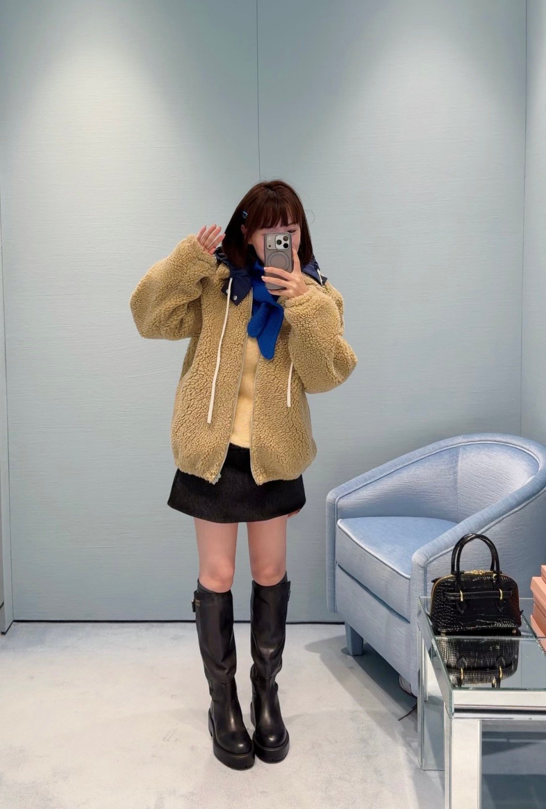 [MIU MIU] 미우미우 배색 후드 테디 플리스 점퍼