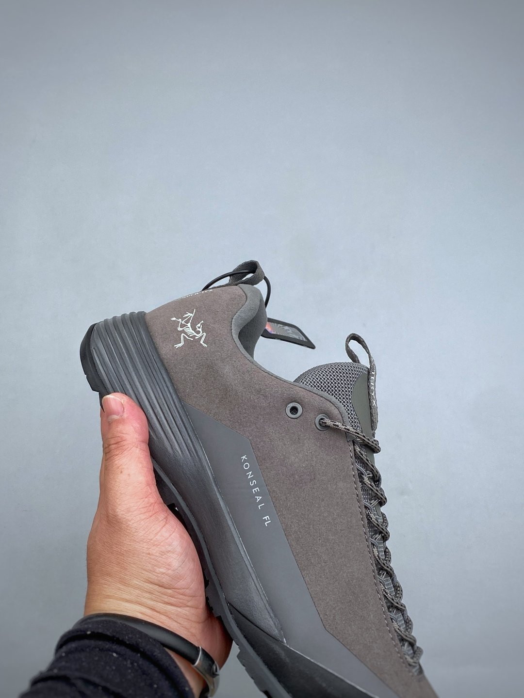 [ARC’TERYX] 아크테릭스 KONSEAL SYLAN M 트레킹 슈즈