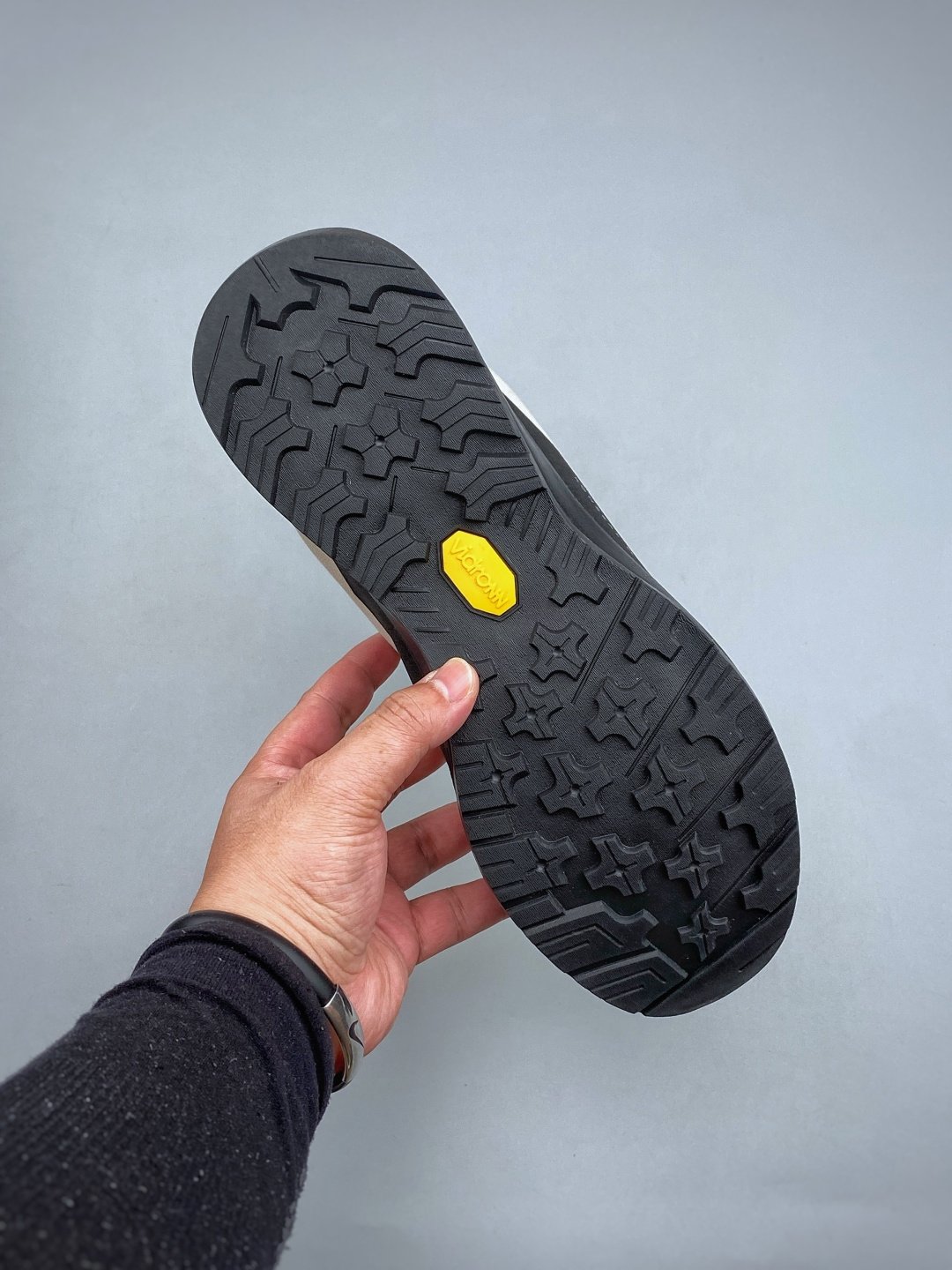 [ARC’TERYX] 아크테릭스 KONSEAL SYLAN M 트레킹 슈즈