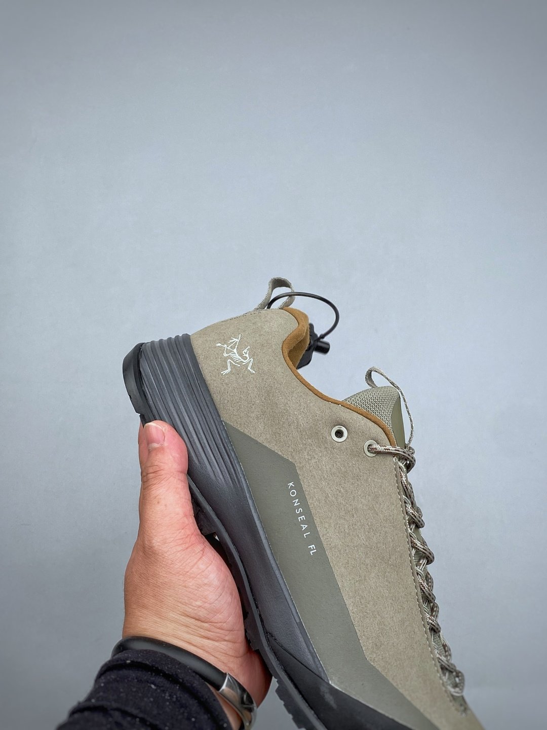 [ARC’TERYX] 아크테릭스 KONSEAL SYLAN M 트레킹 슈즈