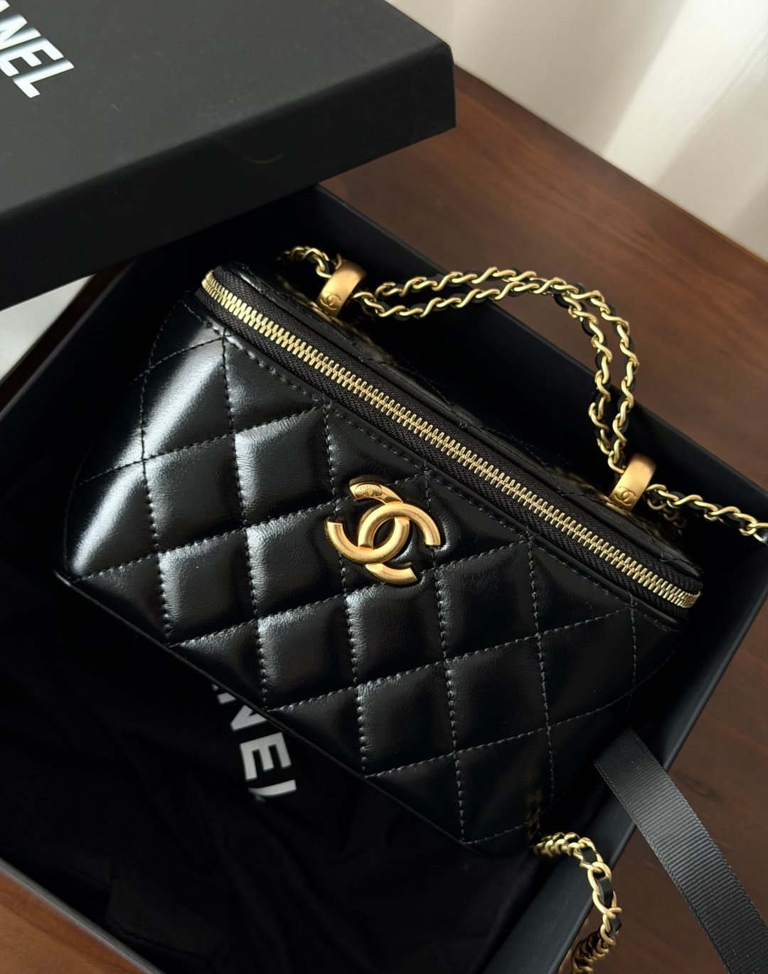 [CHANEL] 샤넬 25SS 체인 코스메틱 케이스