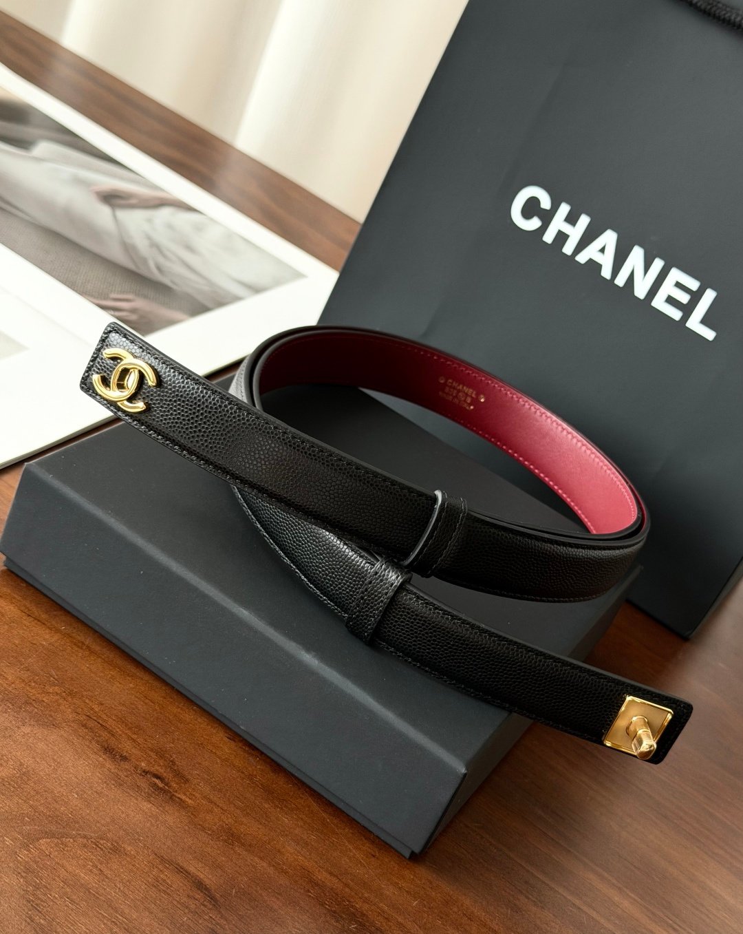[CHANEL] 샤넬 26B CC 턴락 레더 벨트