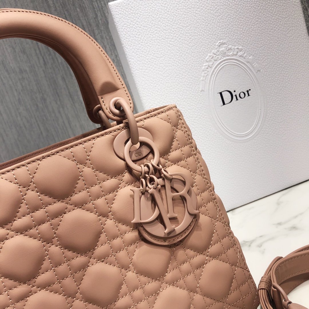 [DIOR] 디올 Lady Dior 미디엄 까나쥬 레더 백