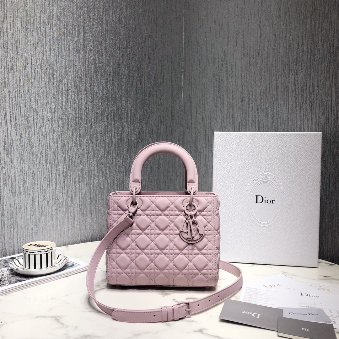 [DIOR] 디올 Lady Dior 미디엄 까나쥬 레더 백