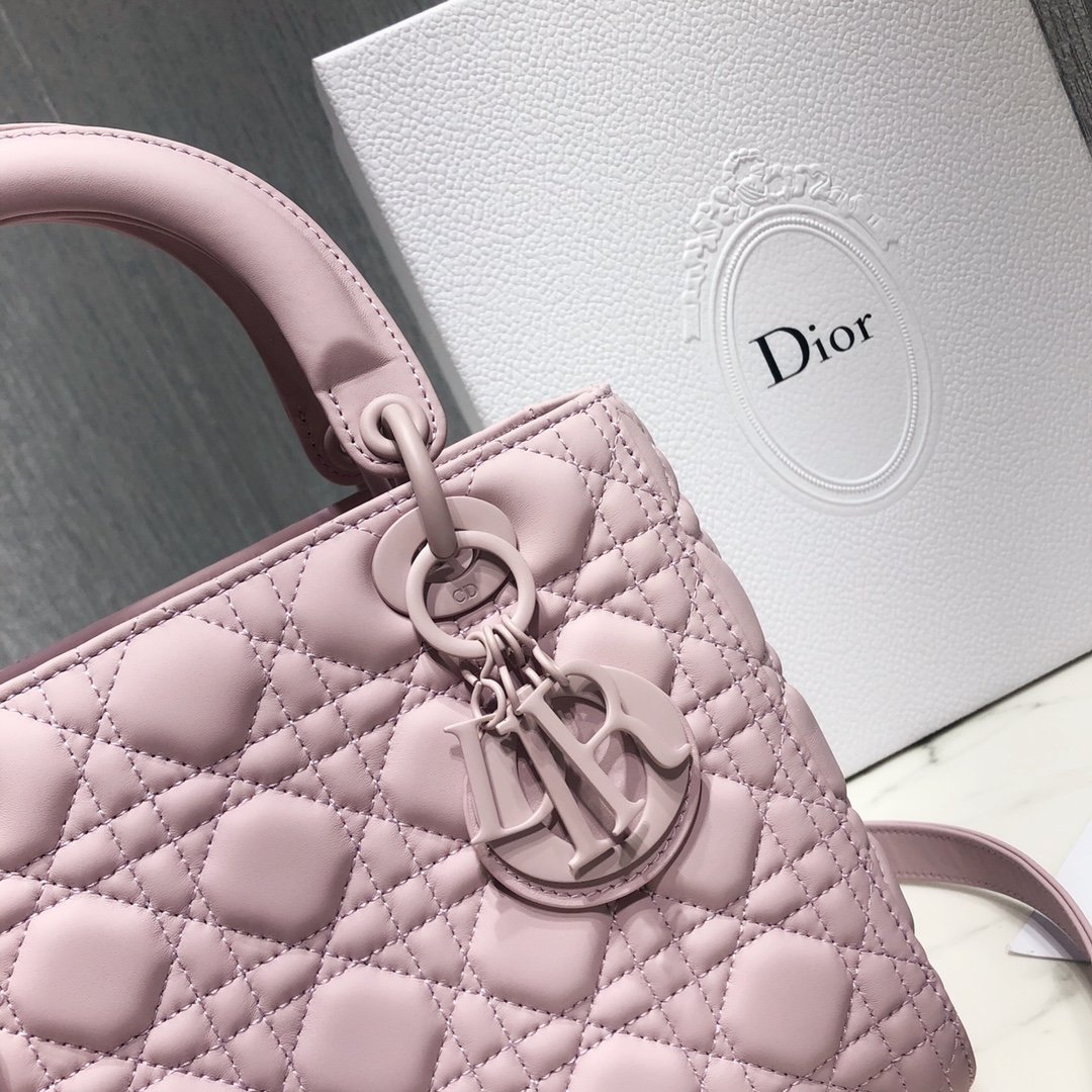 [DIOR] 디올 Lady Dior 미디엄 까나쥬 레더 백
