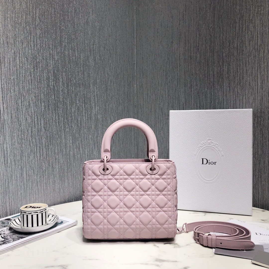 [DIOR] 디올 Lady Dior 미디엄 까나쥬 레더 백