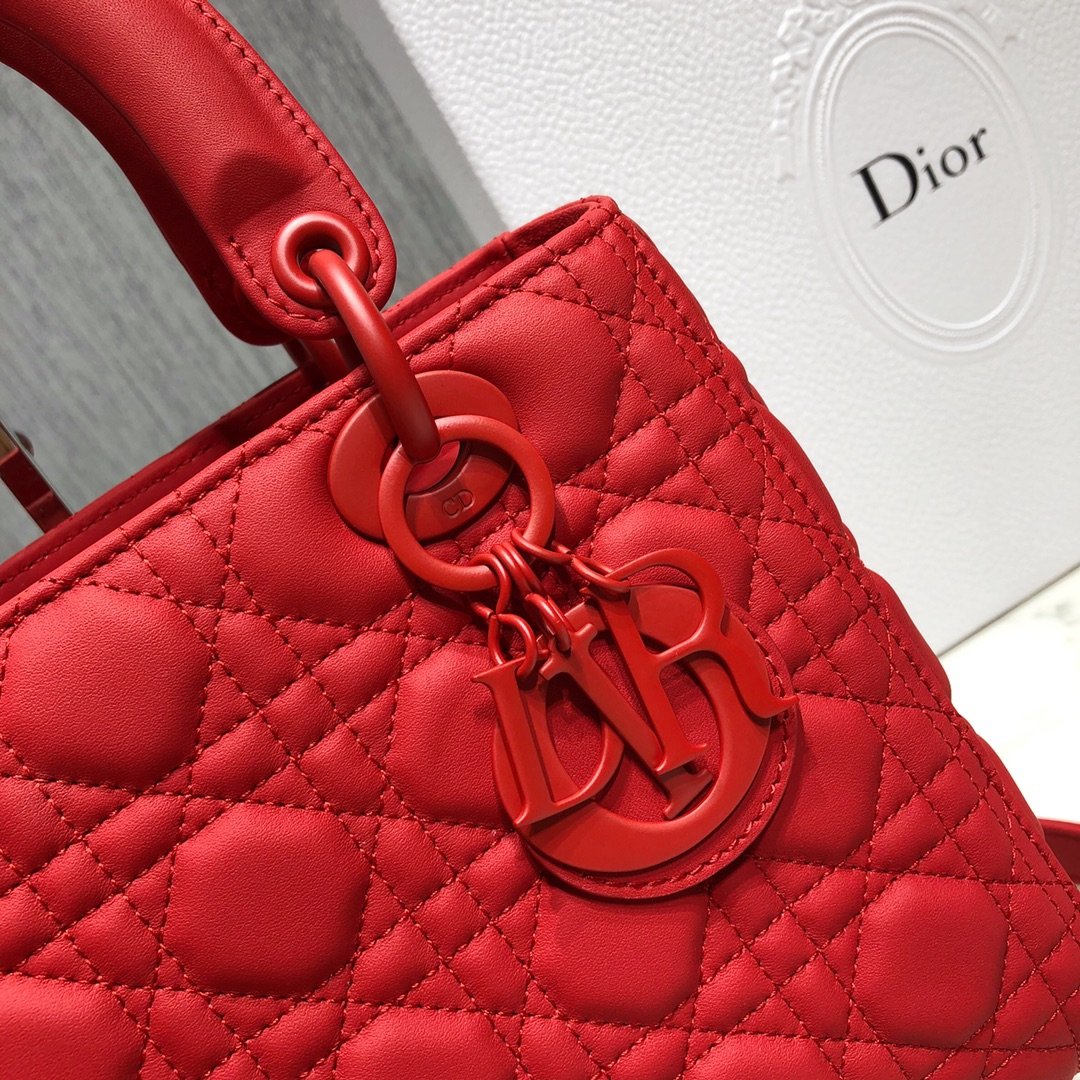 [DIOR] 디올 Lady Dior 미디엄 까나쥬 레더 백