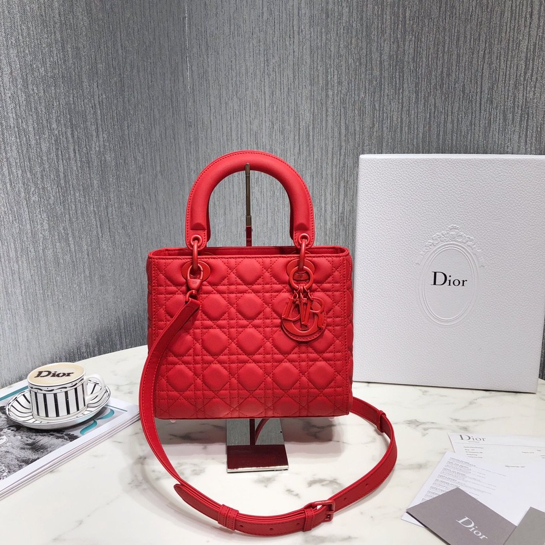 [DIOR] 디올 Lady Dior 미디엄 까나쥬 레더 백