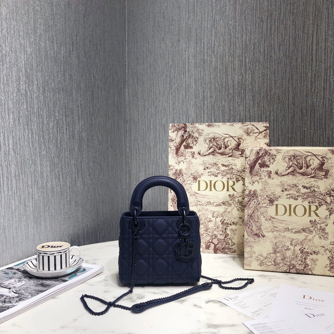 [DIOR] Lady Dior 미니 까나쥬 레더 백