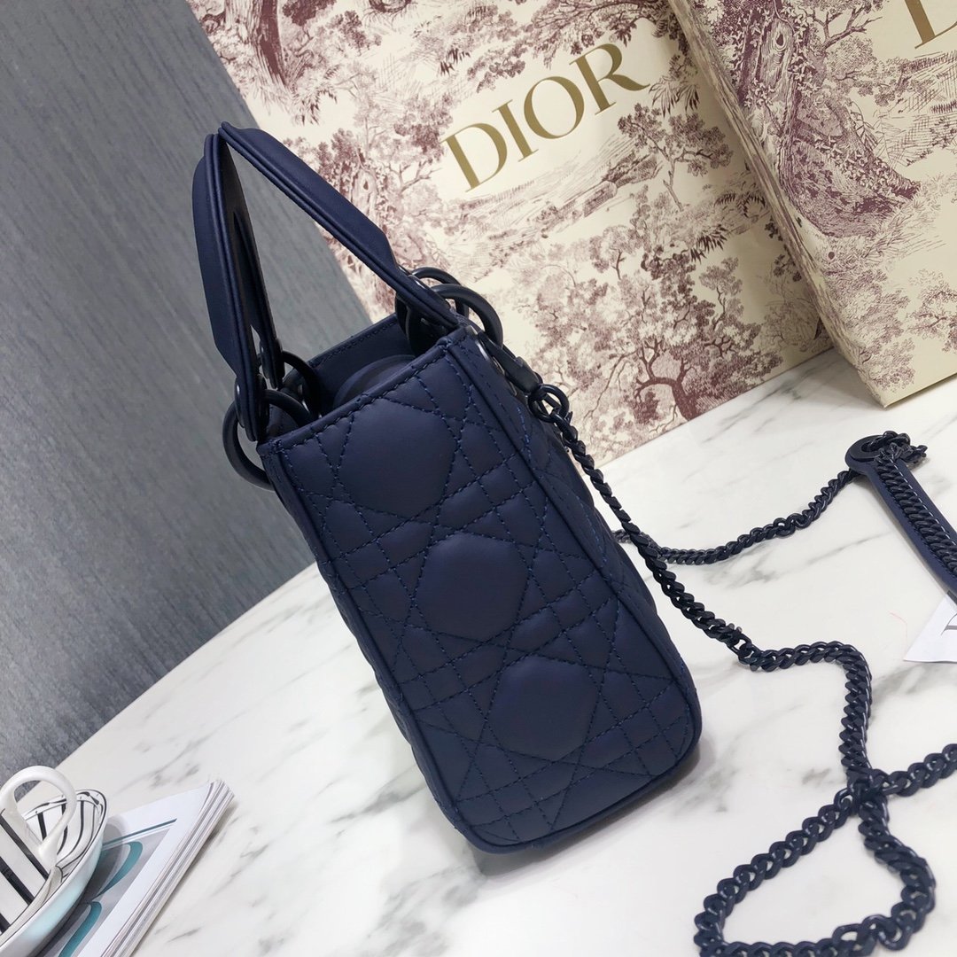 [DIOR] Lady Dior 미니 까나쥬 레더 백
