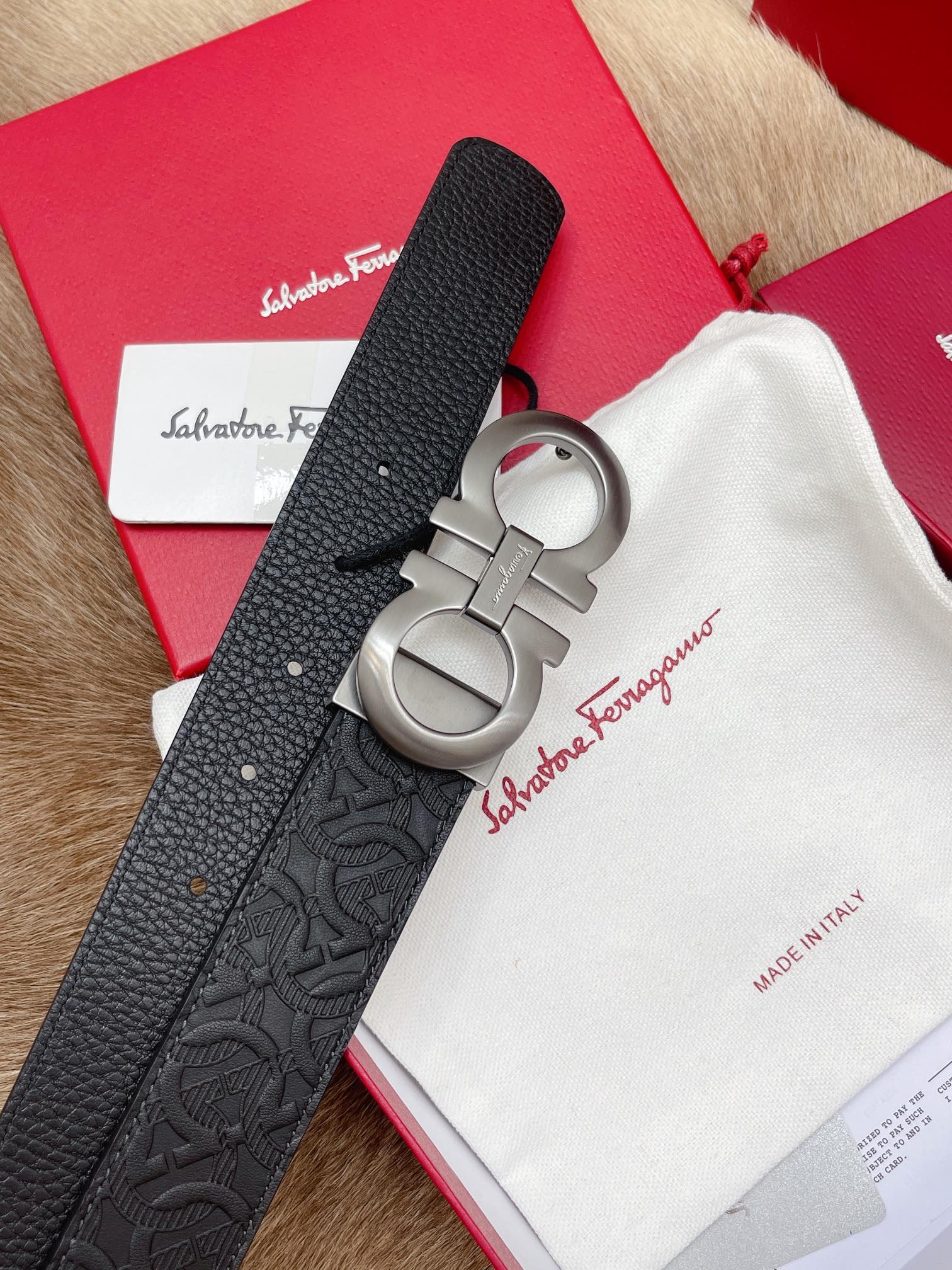 [FERRAGAMO] 페라가모 더블 간치니 엠보스 레더 벨트