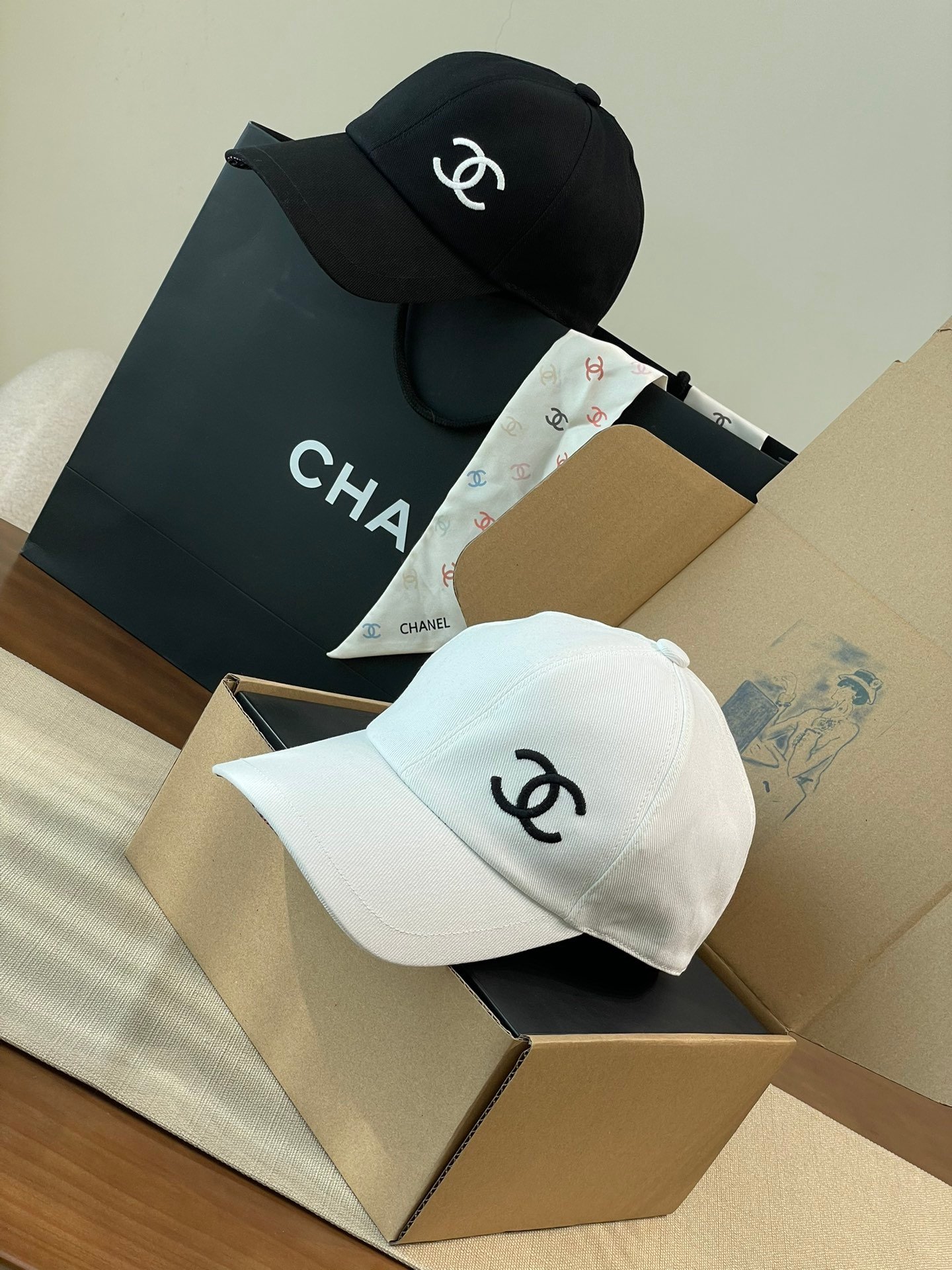 [CHANEL] 샤넬 CC 로고 자수 베이스볼 캡