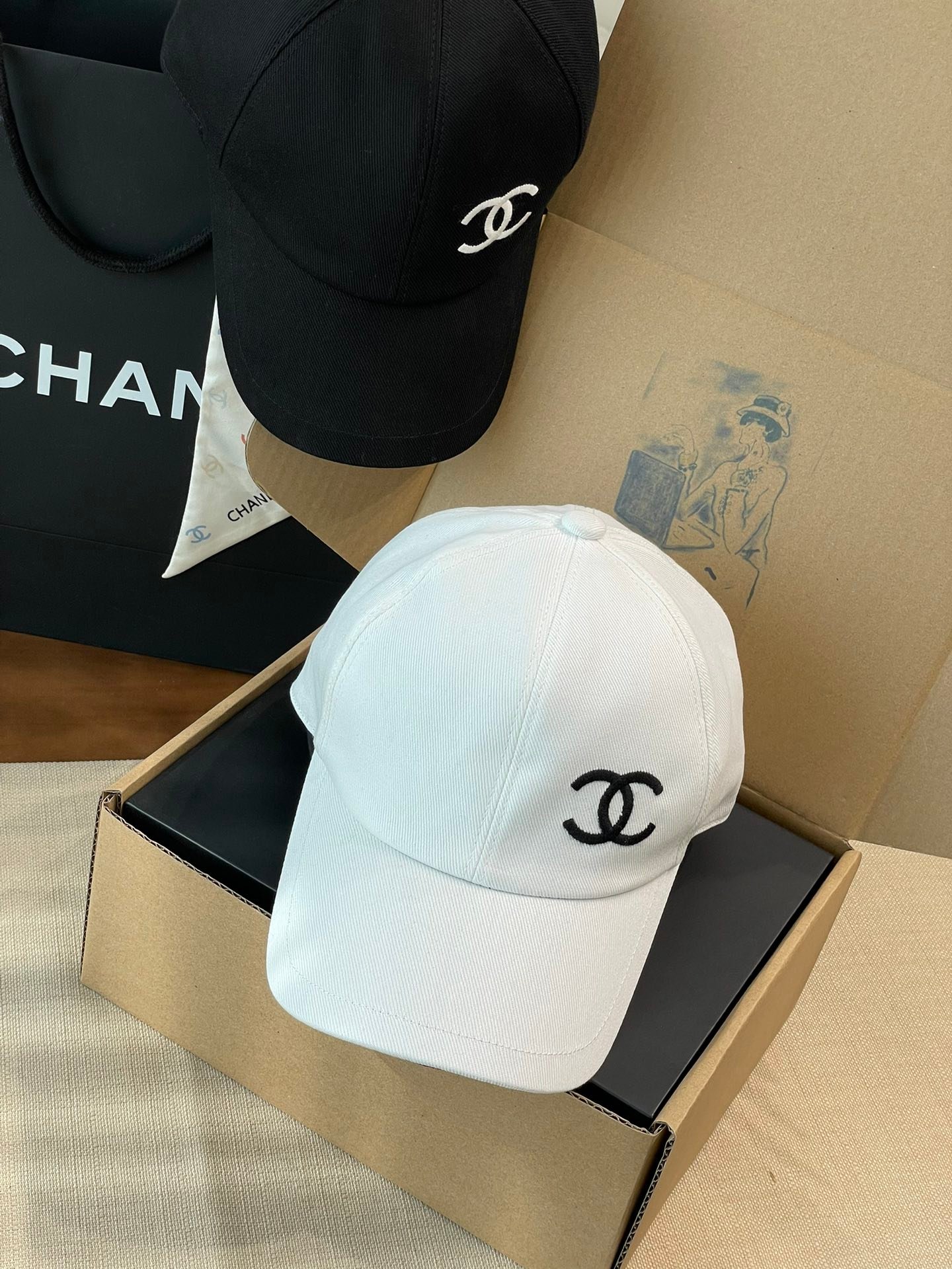 [CHANEL] 샤넬 CC 로고 자수 베이스볼 캡
