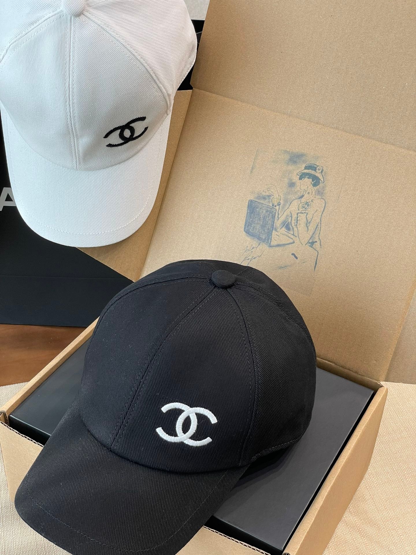 [CHANEL] 샤넬 CC 로고 자수 베이스볼 캡