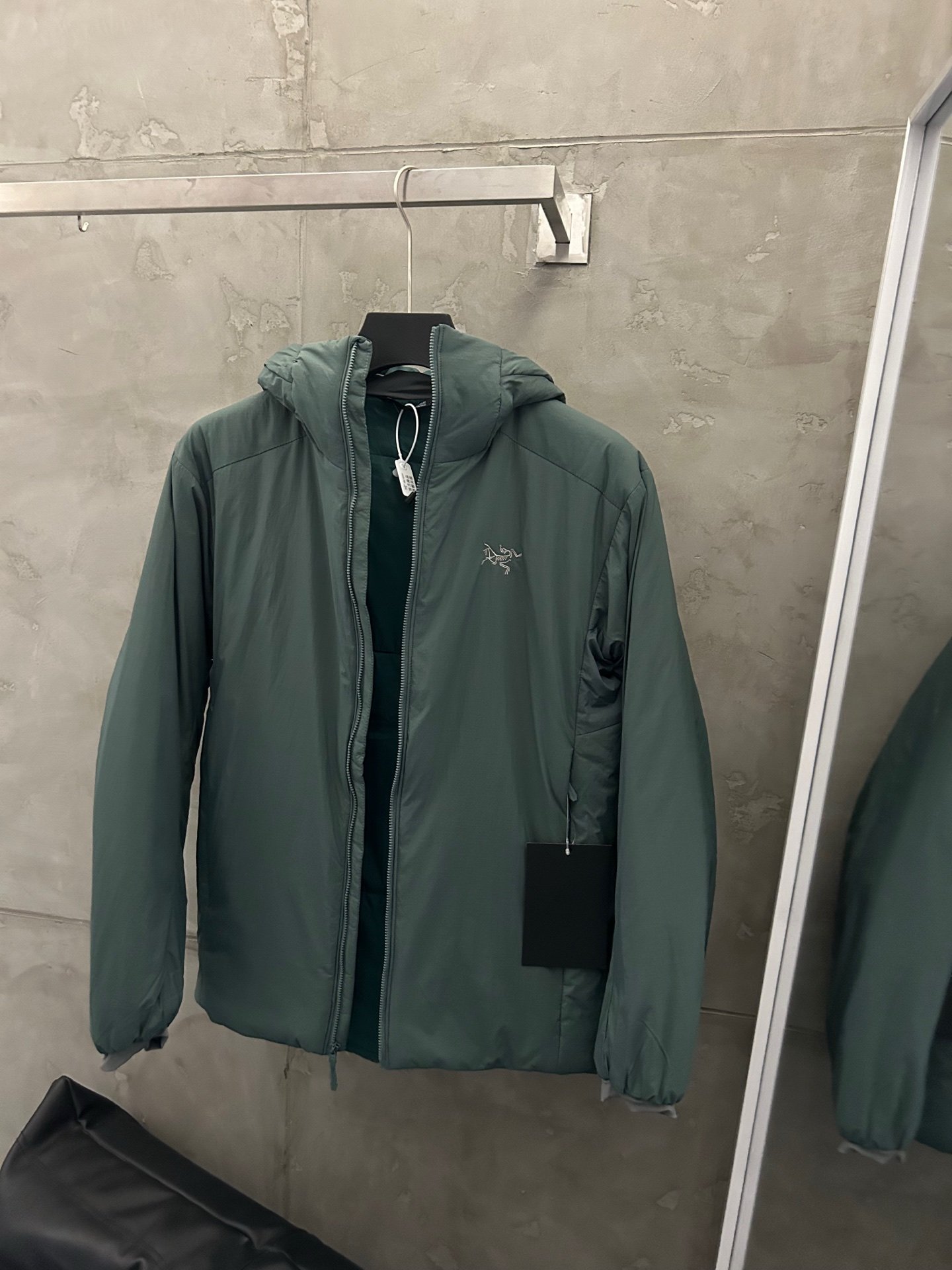 [ARC’TERYX] 아크테릭스 ATOM Heavyweight 2.0 후드 재킷