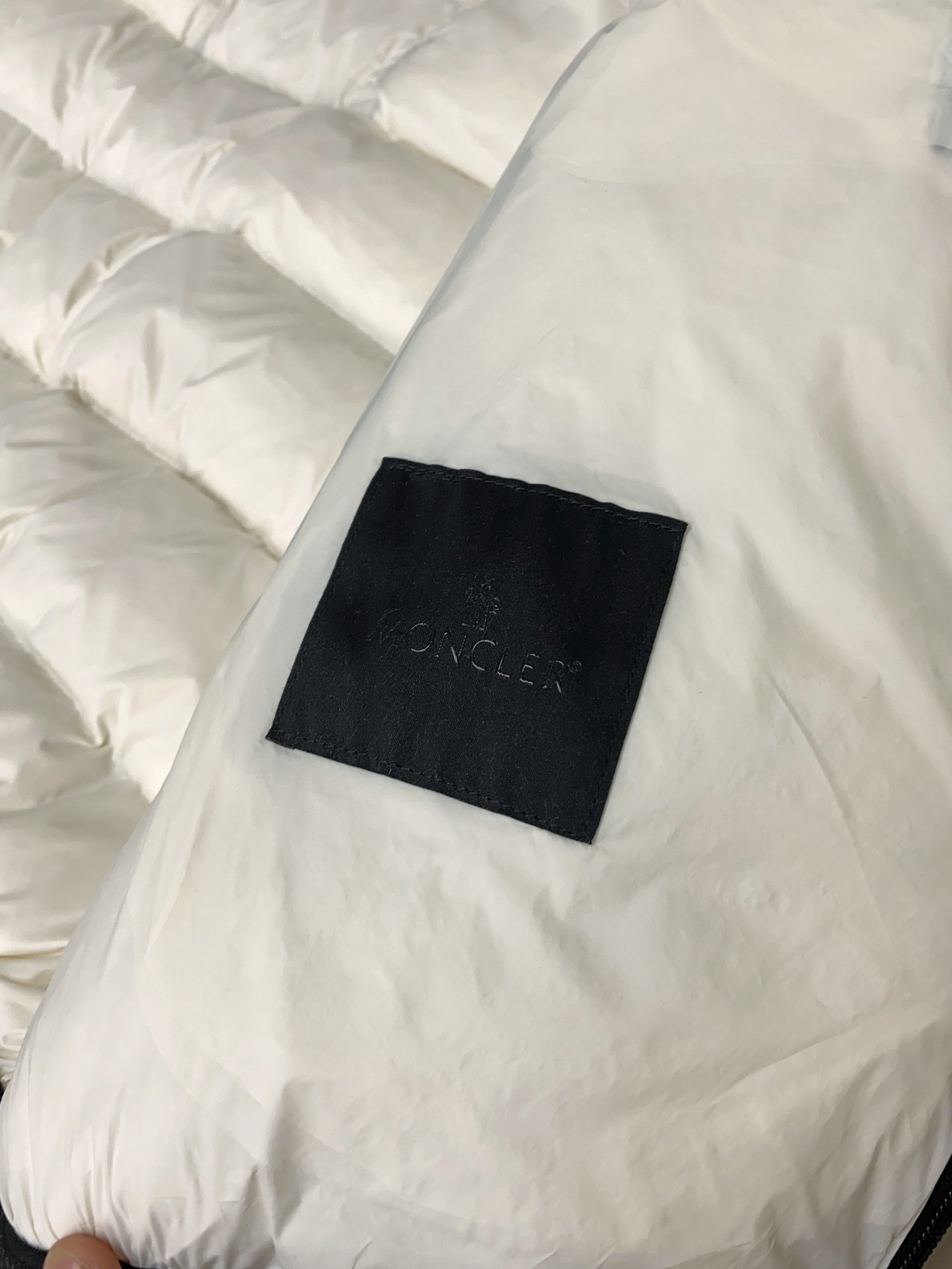 M 가디 후드 쇼트 다운 재킷