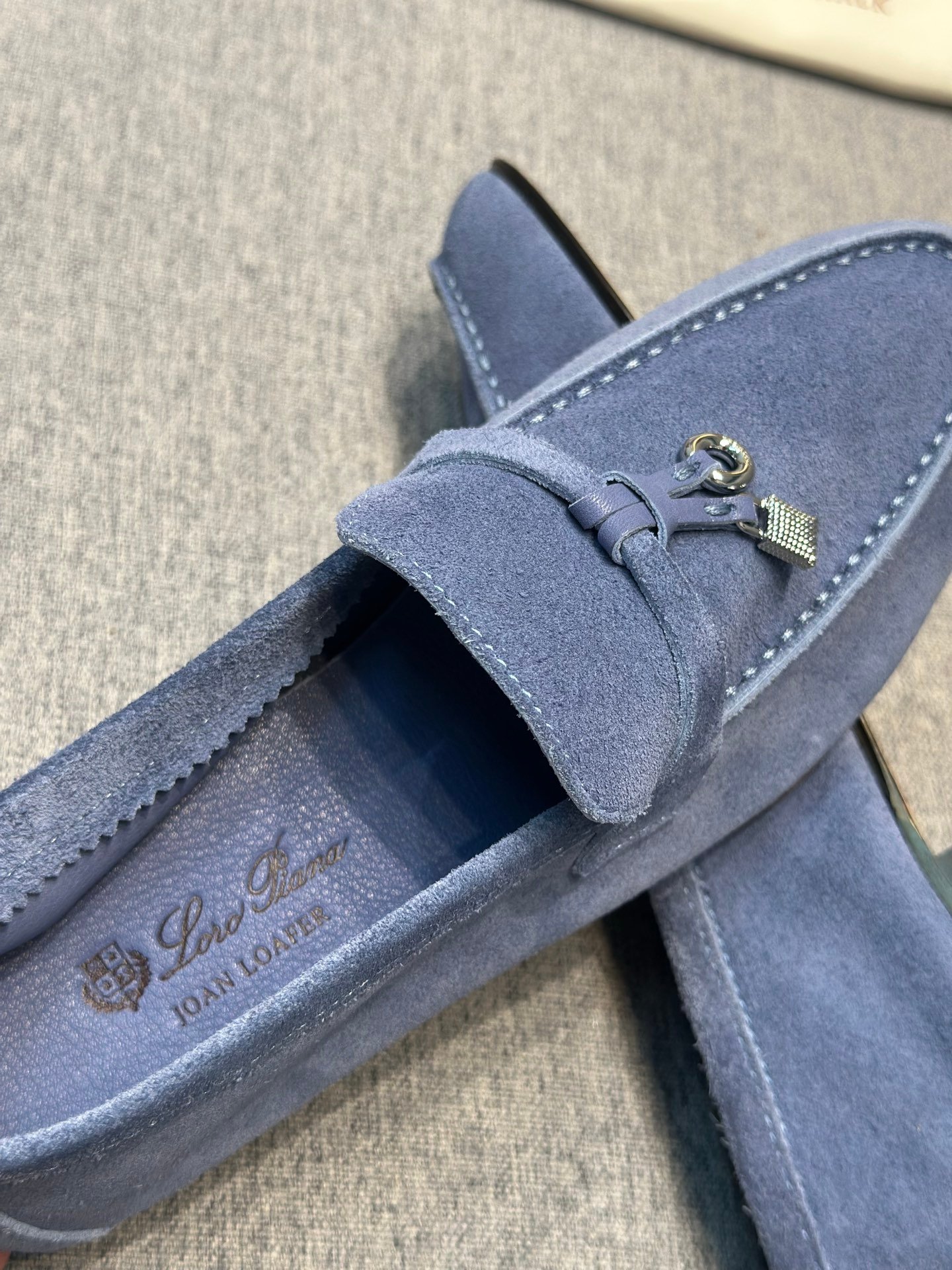 [LORO PIANA] 로로피아나 썸머 워크 스웨이드 참 로퍼