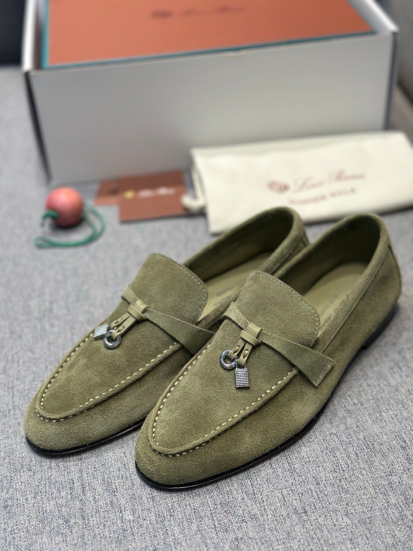 [LORO PIANA] 로로피아나 썸머 워크 스웨이드 참 로퍼