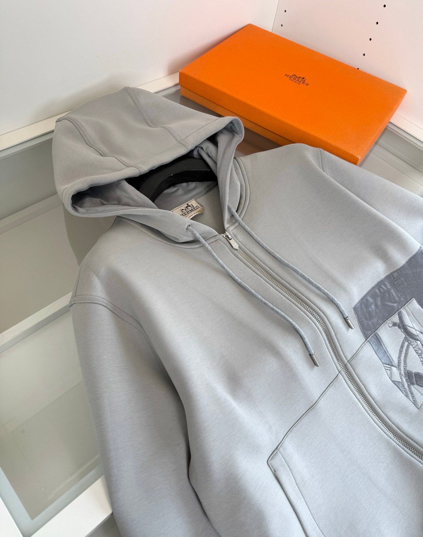 [HERMÈS] 에르메스 레더 패치 자수 후드 집업