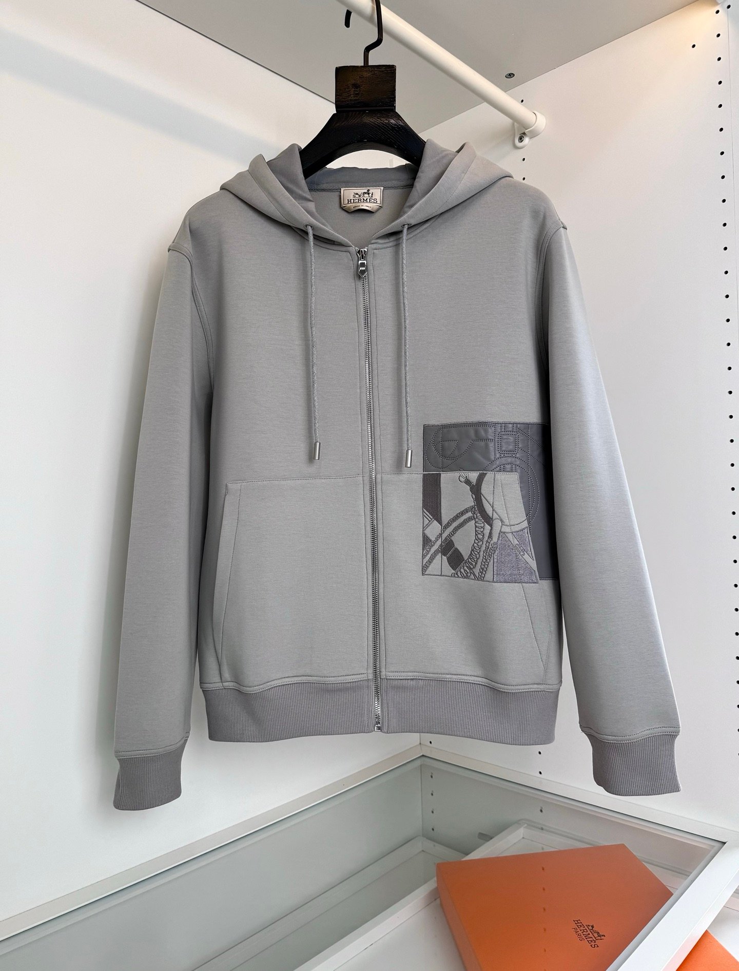 [HERMÈS] 에르메스 레더 패치 자수 후드 집업