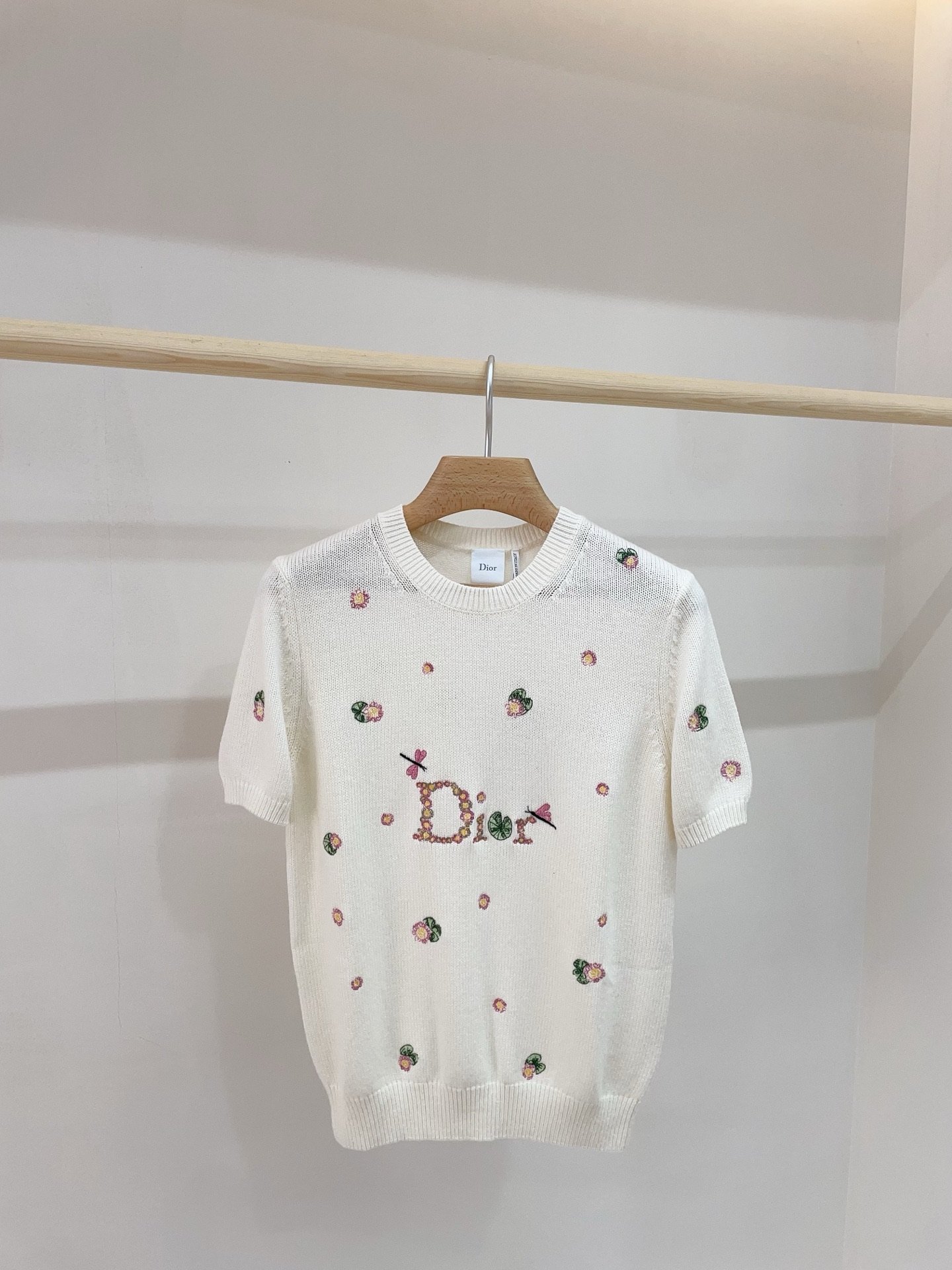 [DIOR] 디올 워터 릴리 자수 반팔 니트