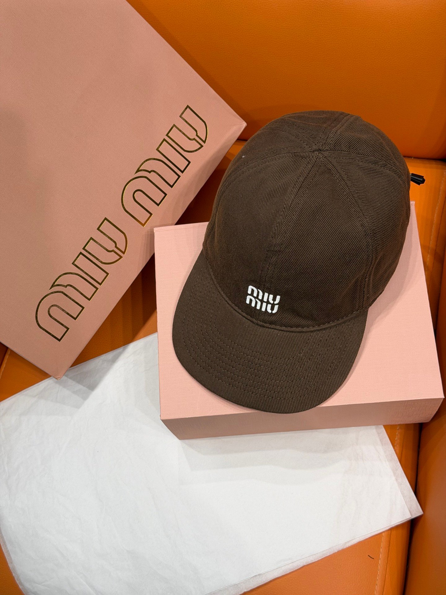 [MIU MIU] 미우미우 로고 자수 소프트 볼캡
