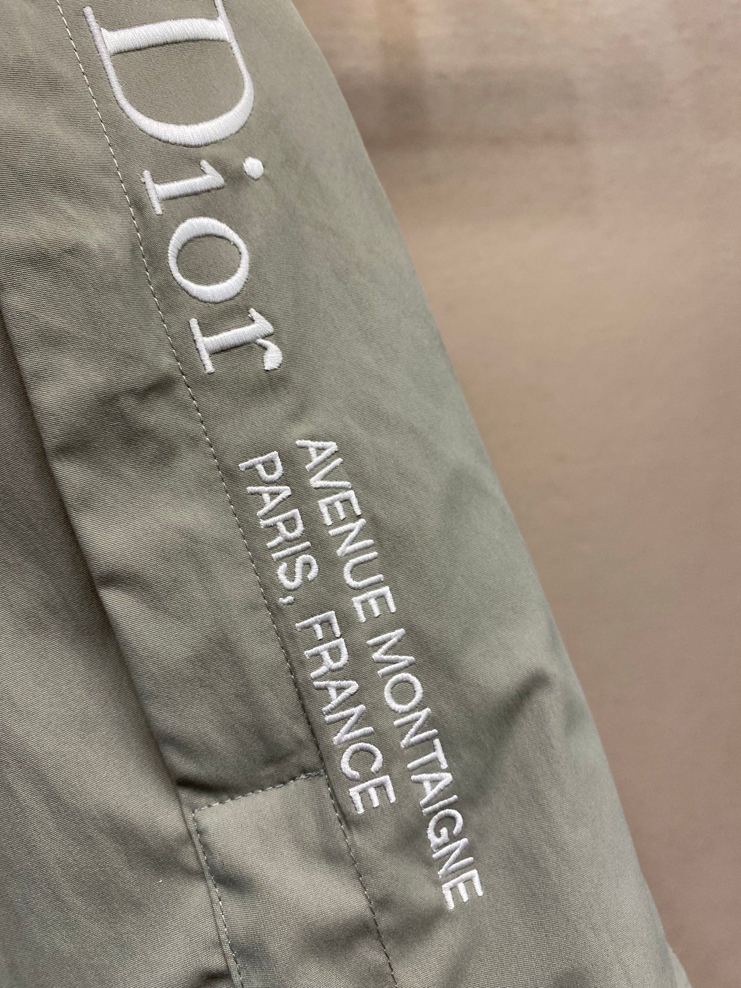 [DIOR] 디올 몽테뉴 후드 윈드브레이커 재킷