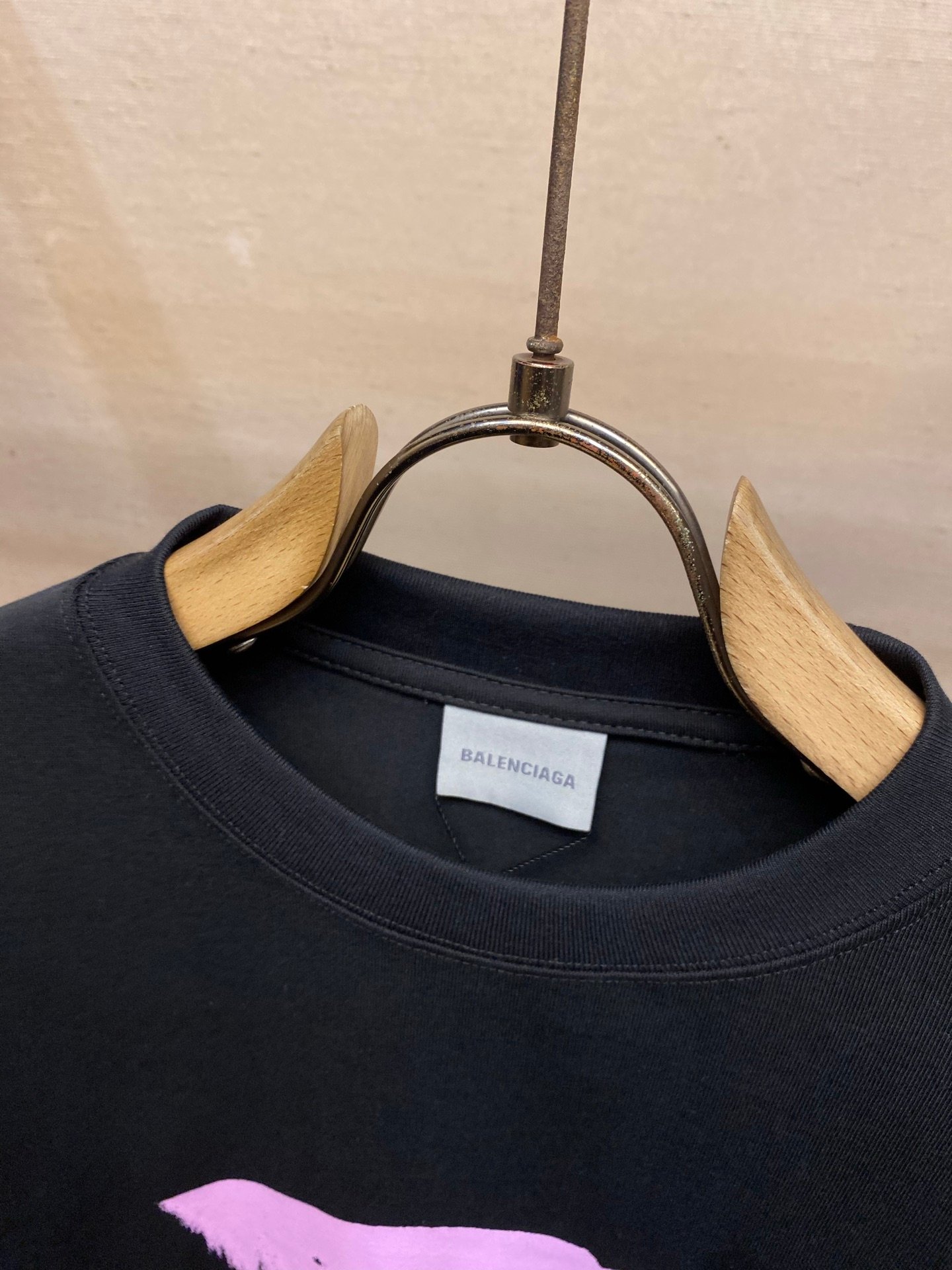 [BALENCIAGA] 발렌시아가 그래픽 자수 오버핏 롱슬리브 티셔츠