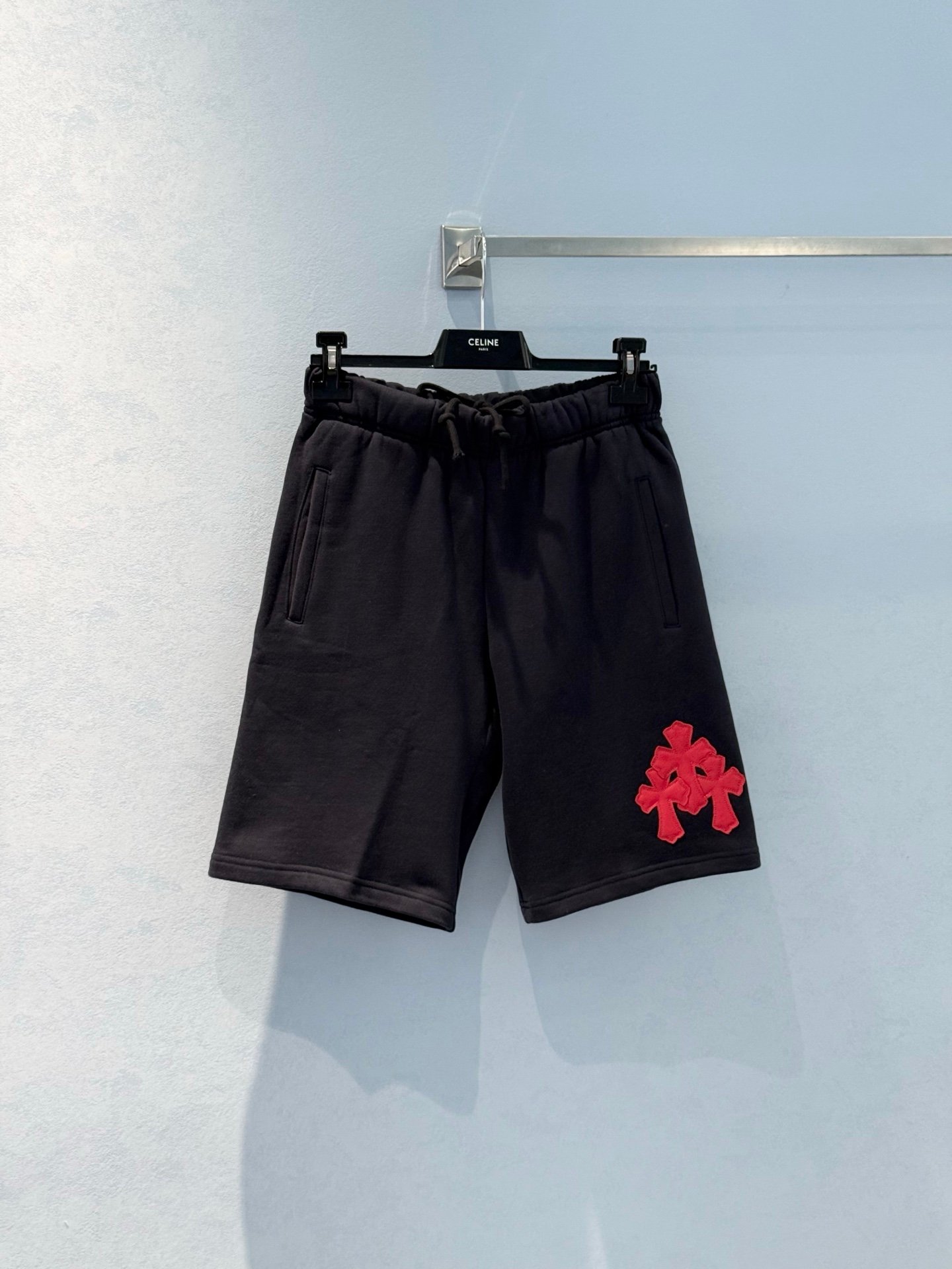 [CHROME HEARTS] 크롬하츠 레드 크로스 패치 스웨트 쇼츠