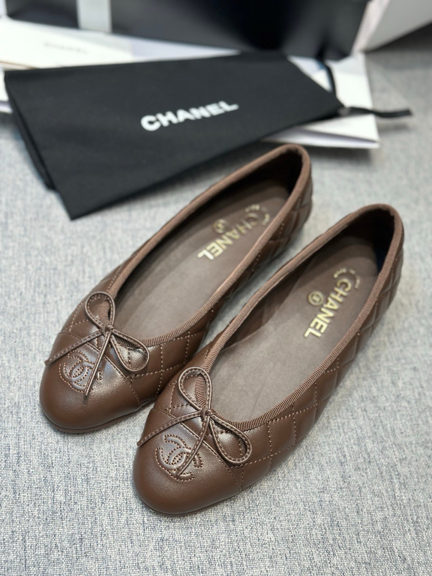 [Chanel] 샤넬 퀼팅 리본 발레리나 플랫 슈즈