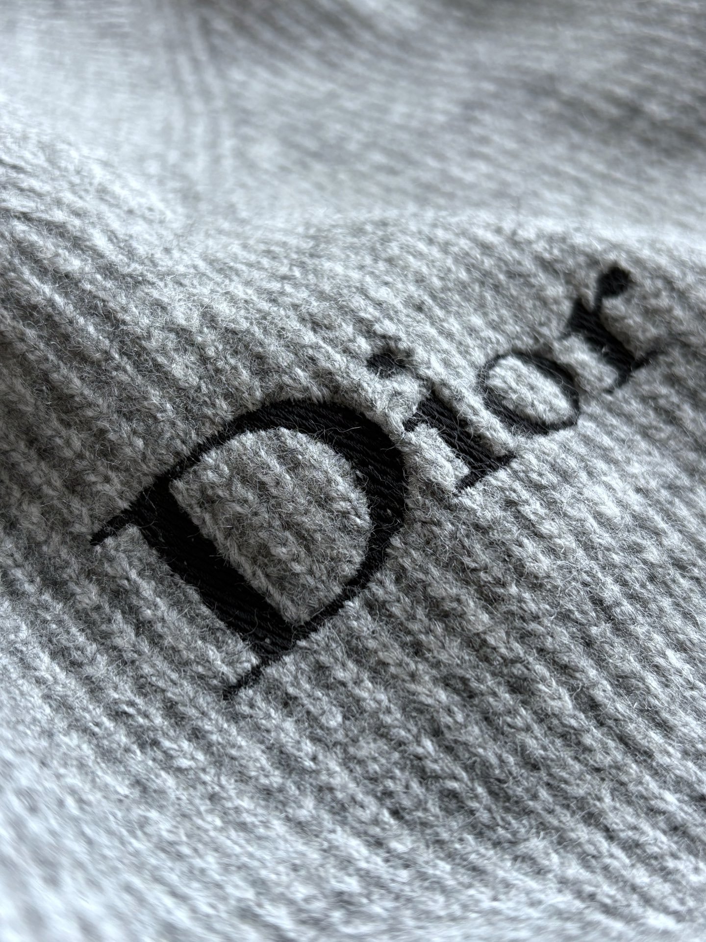 [DIOR] 디올 V넥 로고 니트 스웨터
