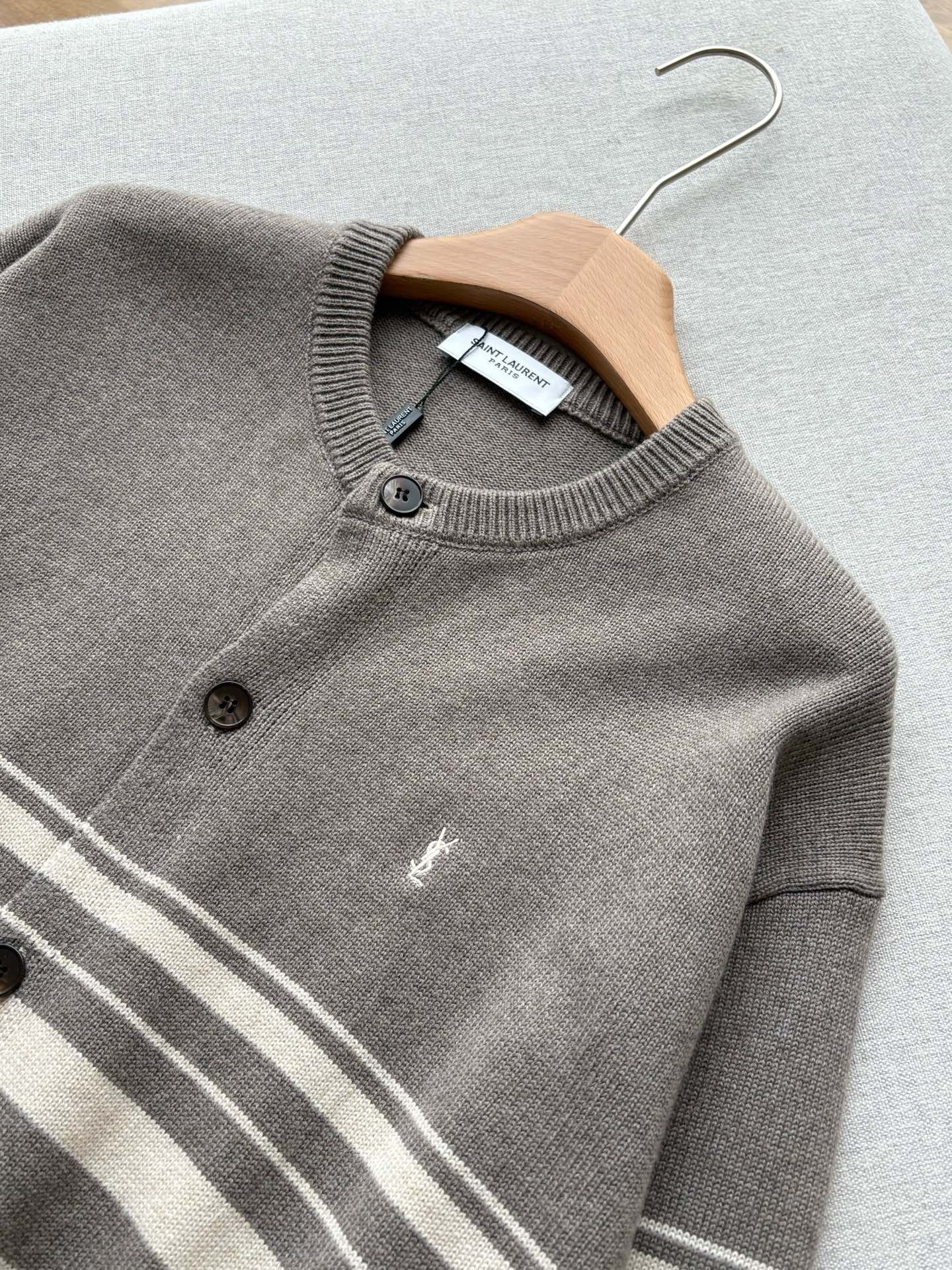 [SAINT LAURENT] 생로랑 스트라이프 울 캐시미어 가디건