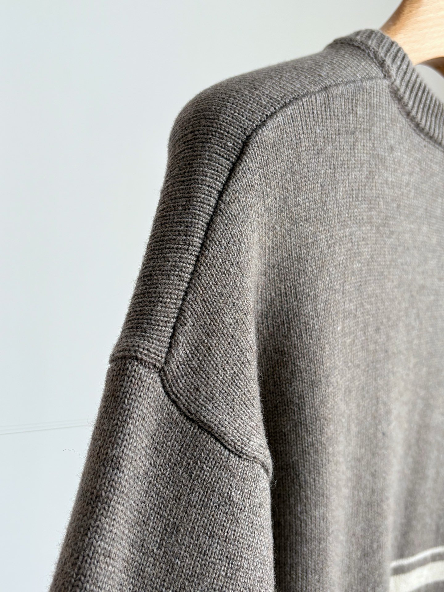 [SAINT LAURENT] 생로랑 스트라이프 울 캐시미어 가디건