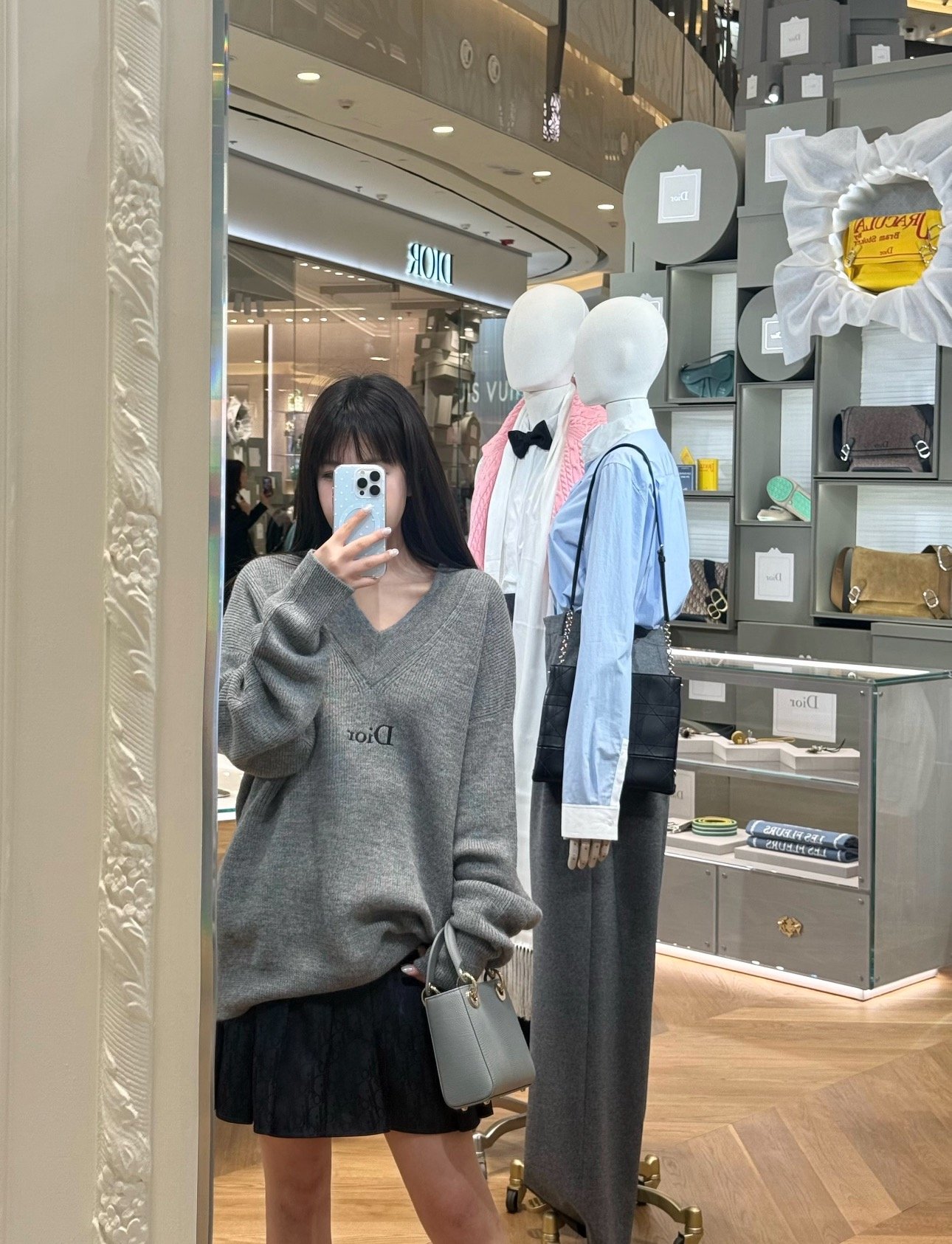 [DIOR] 디올 V넥 로고 니트 스웨터