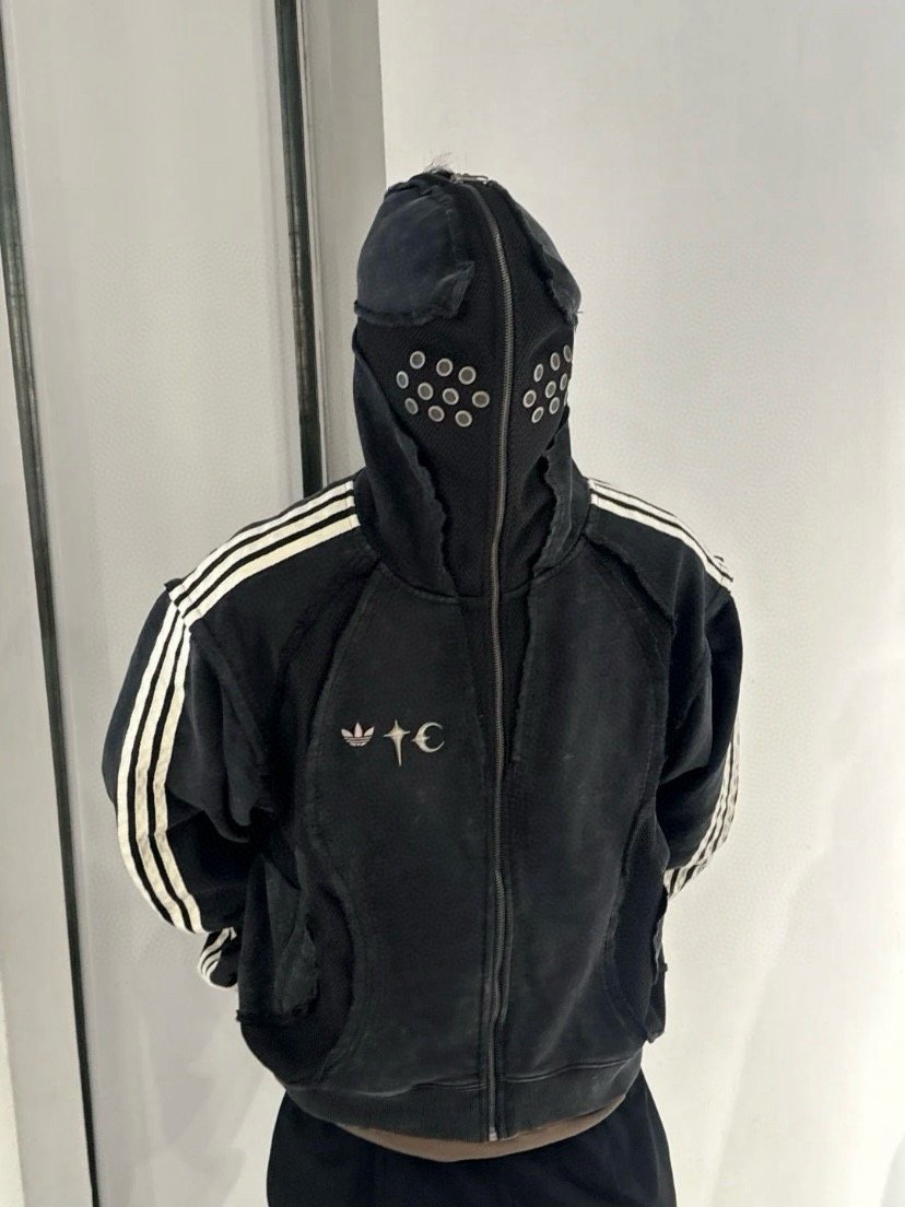 [Adidas originals x Thug club] 아디다스 오리지널스 x 터그 클럽 팀가이스트 워시드 마스크 후드 집업